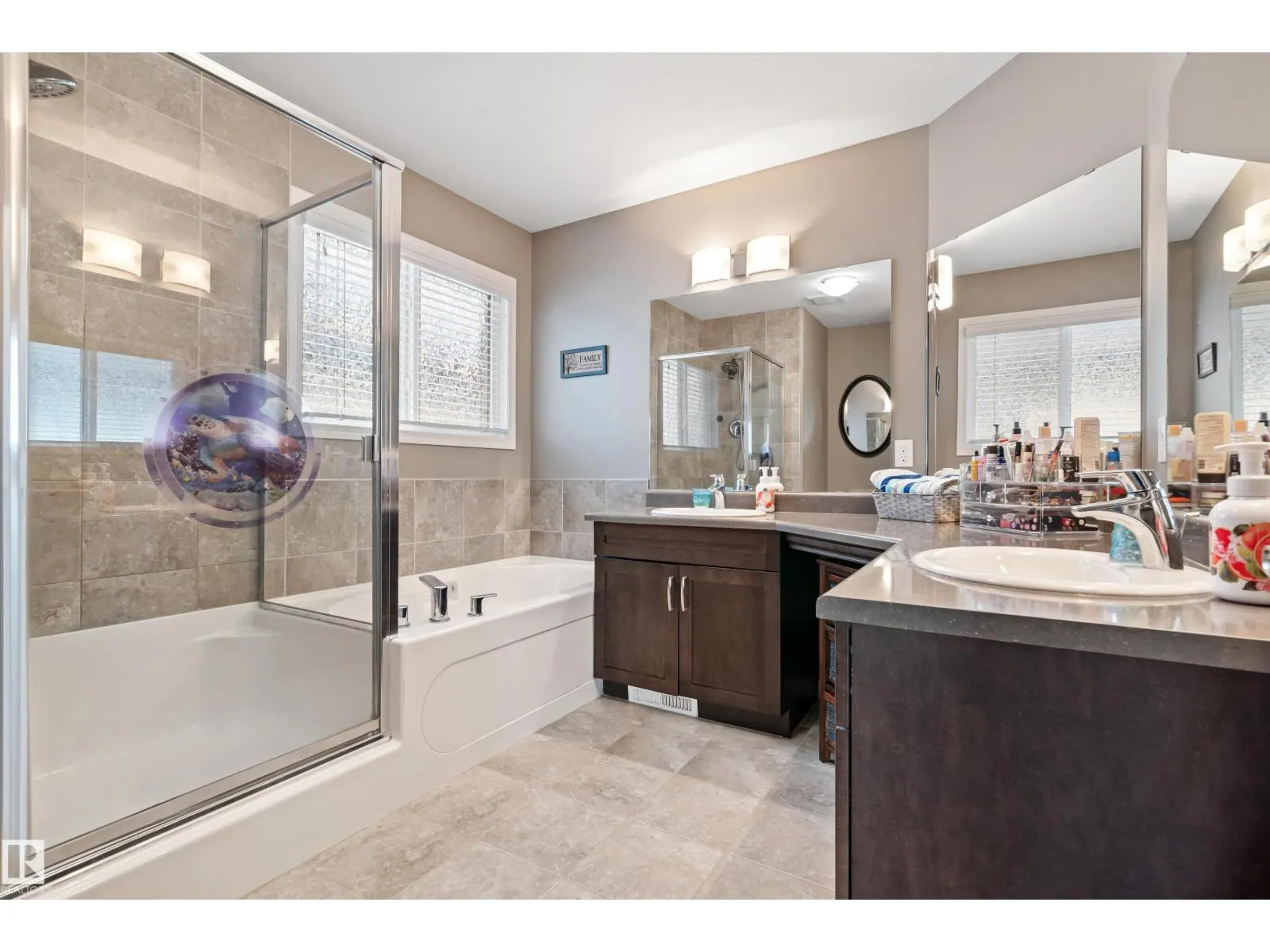 7574 ELLESMERE WY