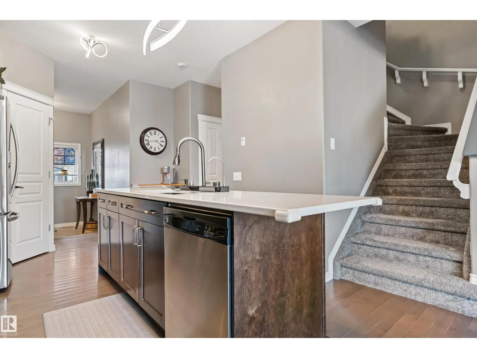 7574 ELLESMERE WY