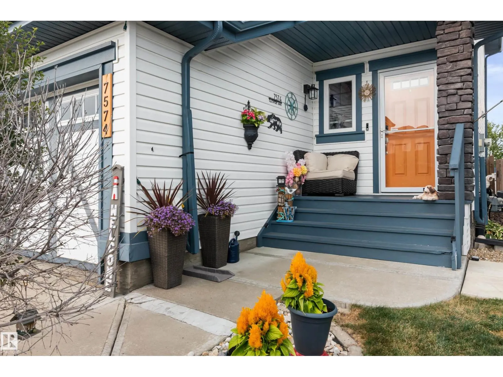 7574 ELLESMERE WY