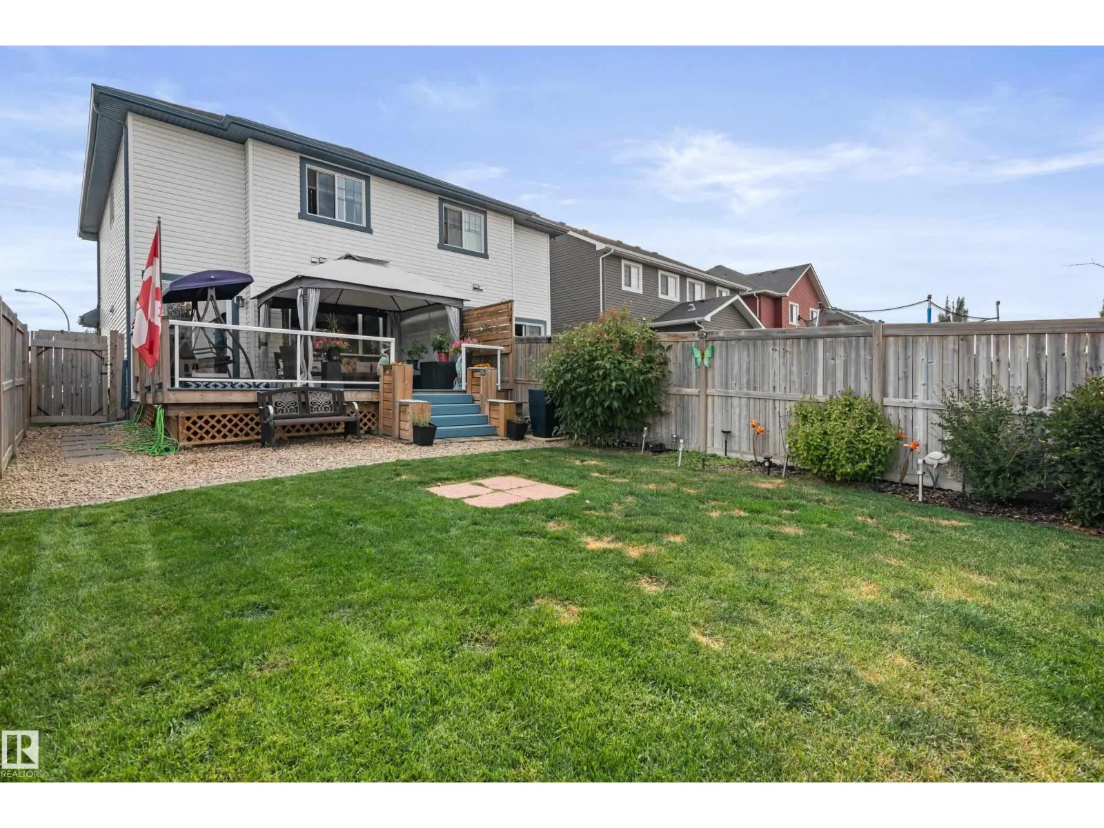 7574 ELLESMERE WY
