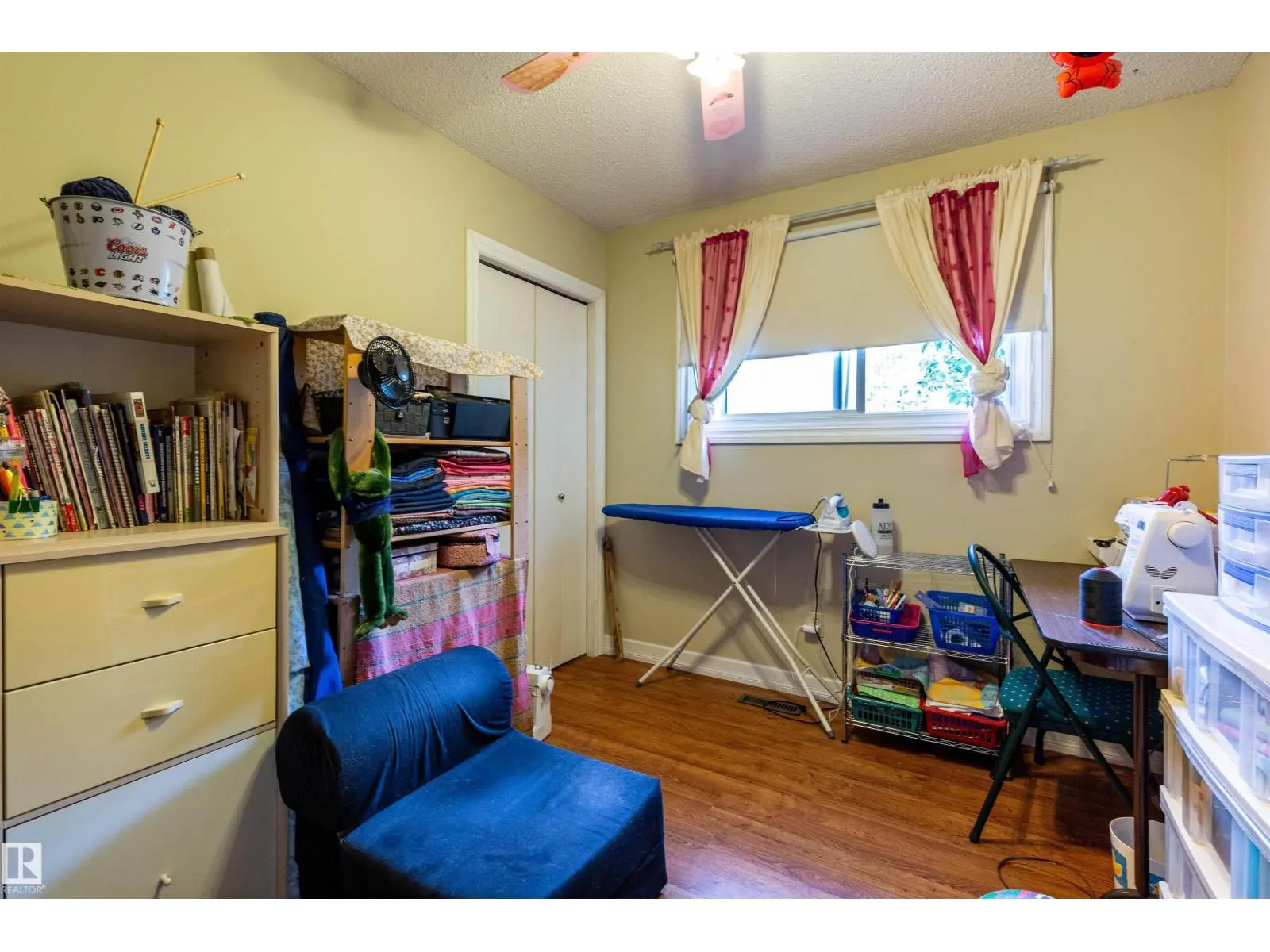 6312 17 AV NW