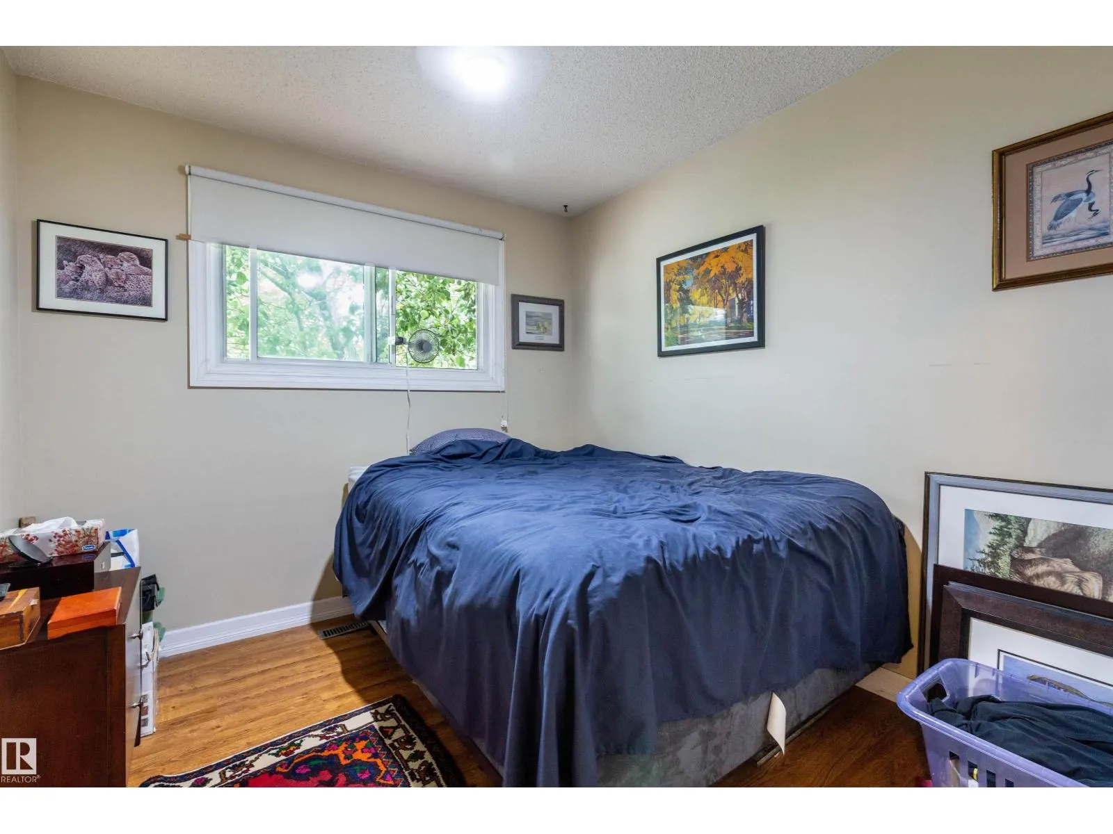 6312 17 AV NW