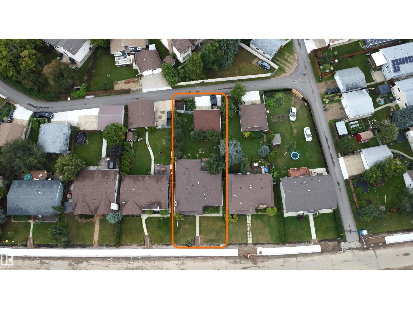 6312 17 AV NW