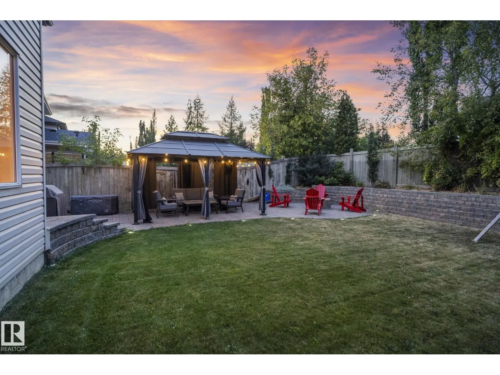 185 ERIN RIDGE DR
