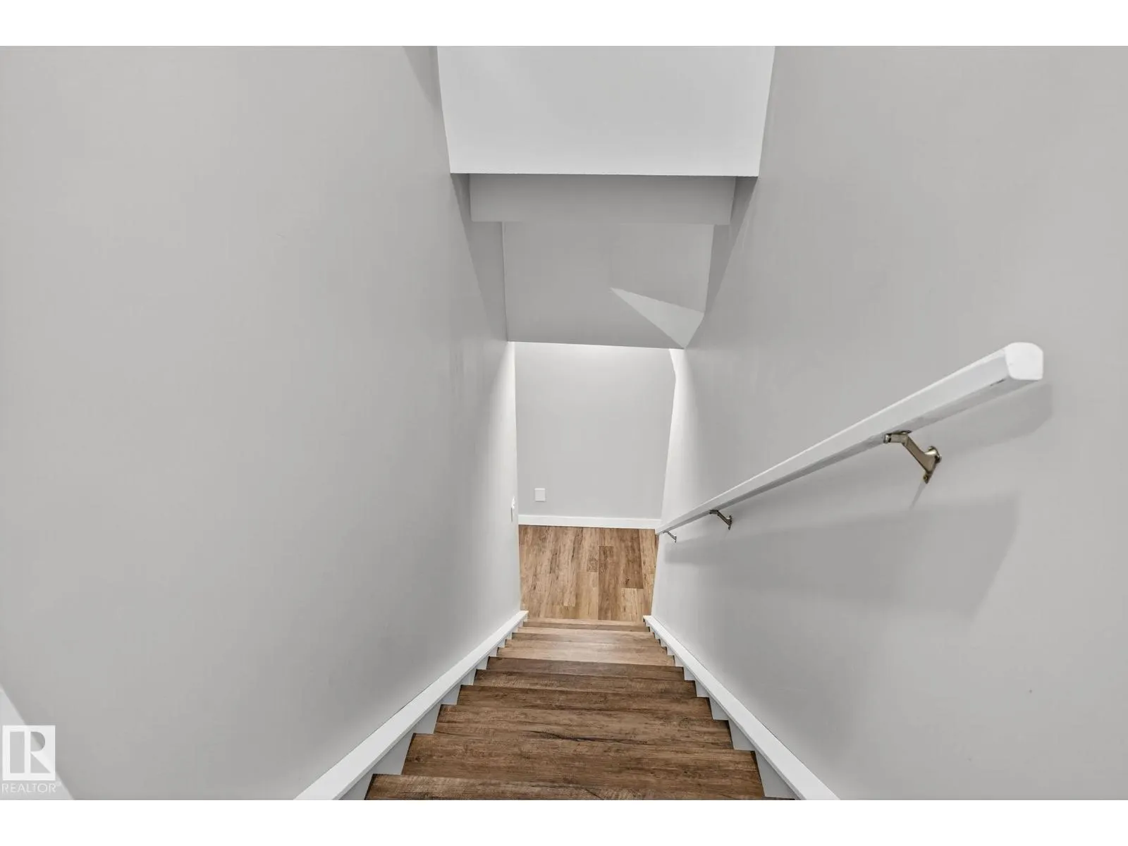 185 ERIN RIDGE DR