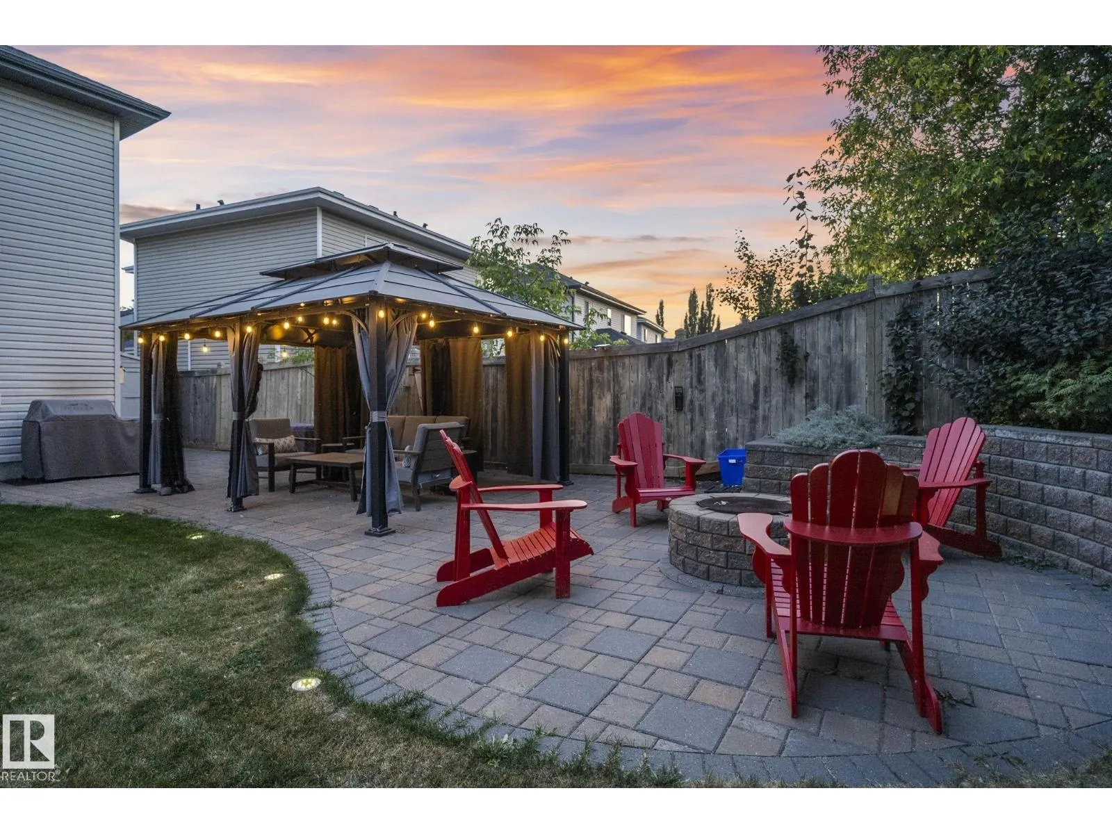 185 ERIN RIDGE DR