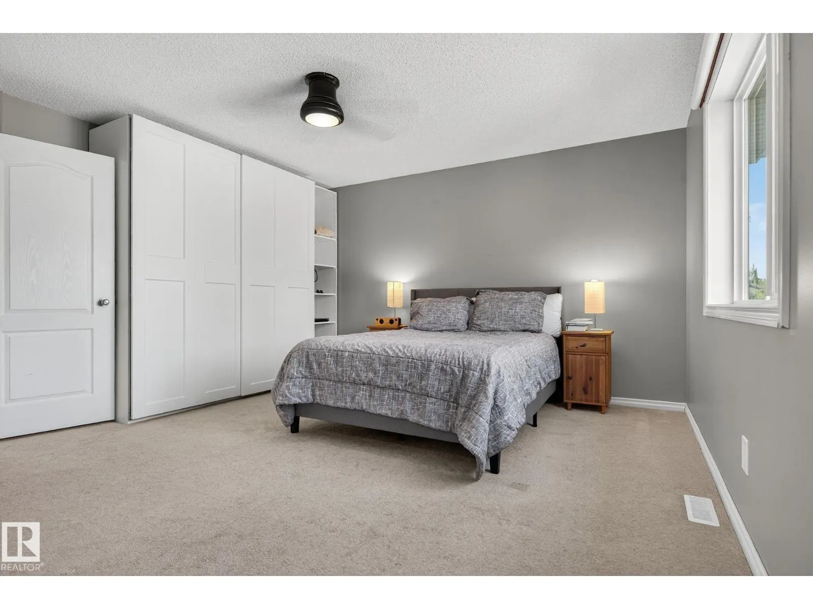 185 ERIN RIDGE DR