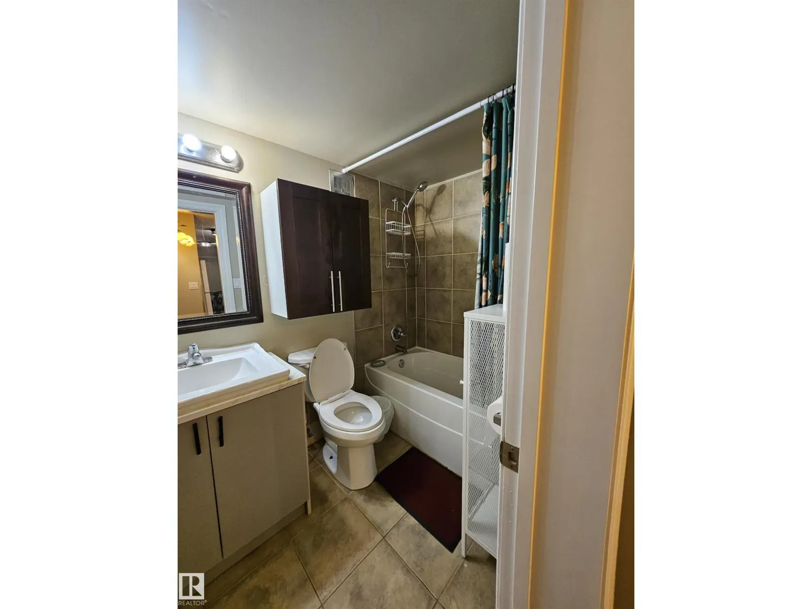 #102 12223 82 ST NW
