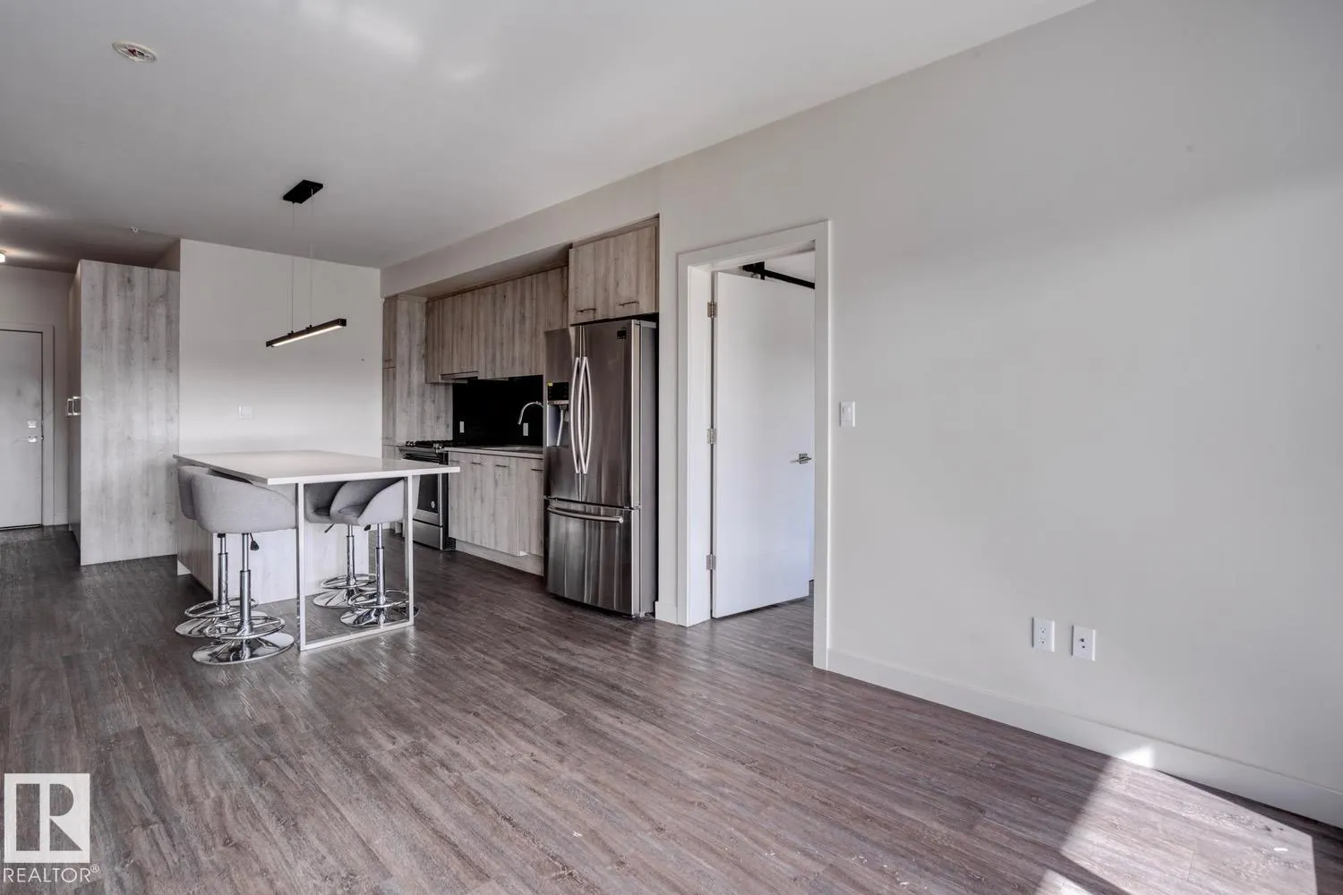 #304 10837 83 AV NW