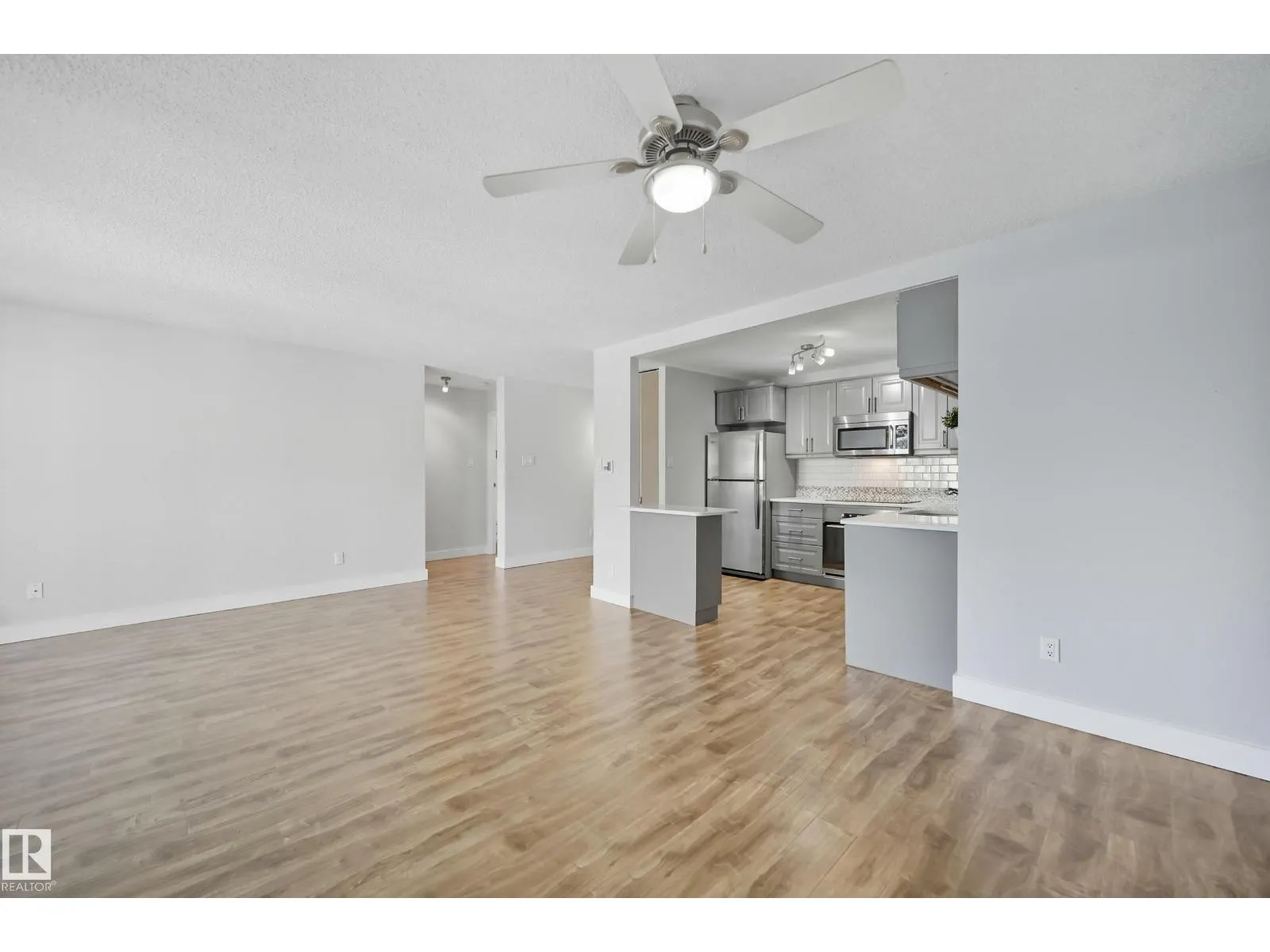#801 9916 113 ST NW