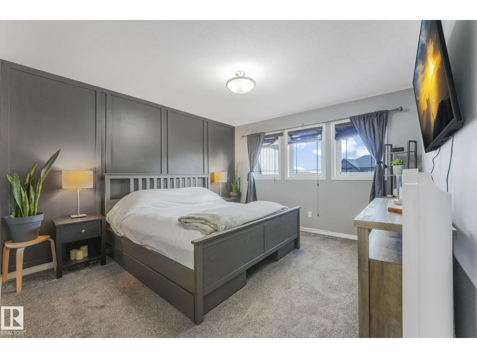 12828 207 ST NW