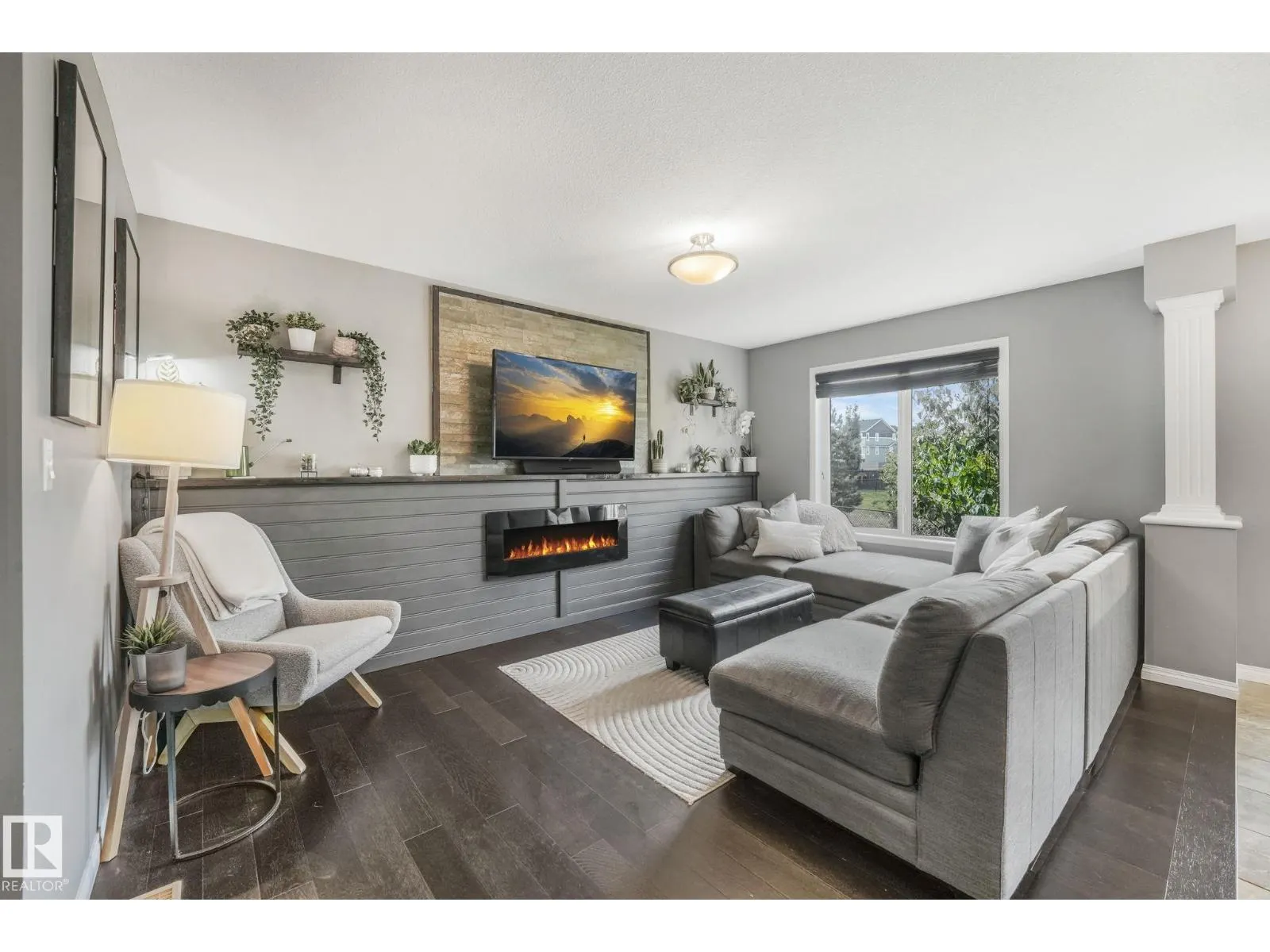 12828 207 ST NW