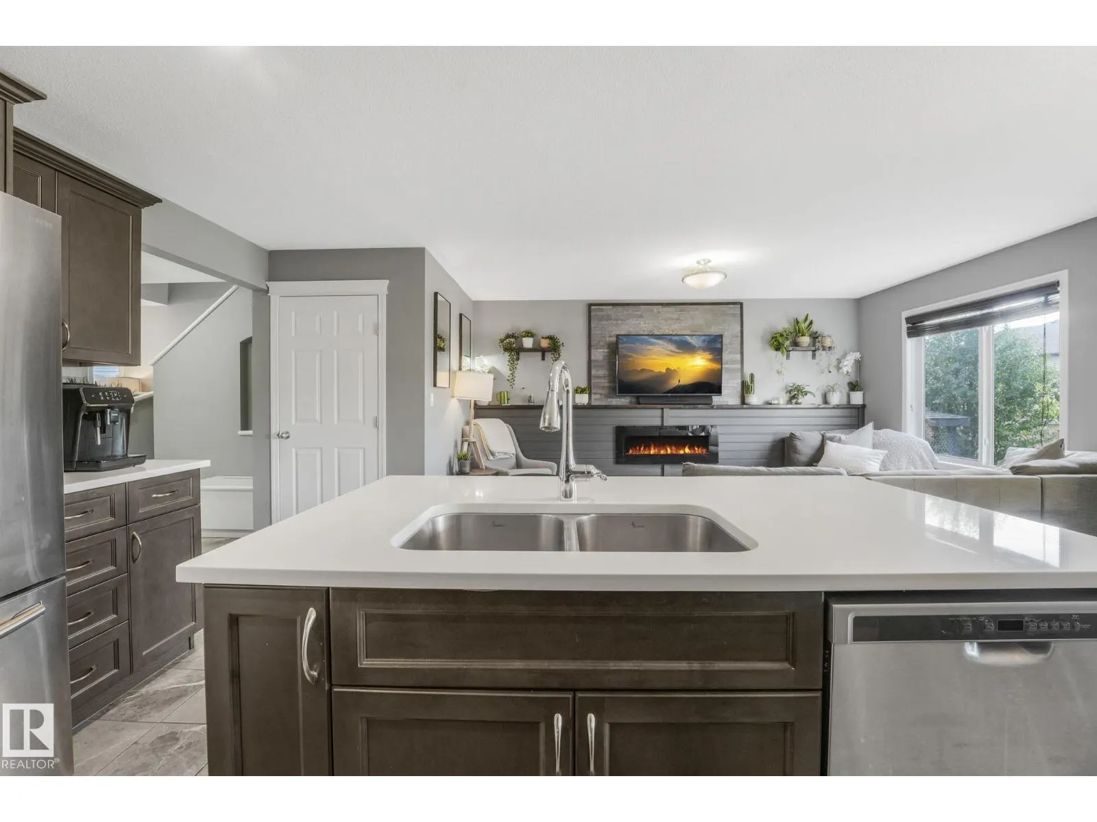12828 207 ST NW