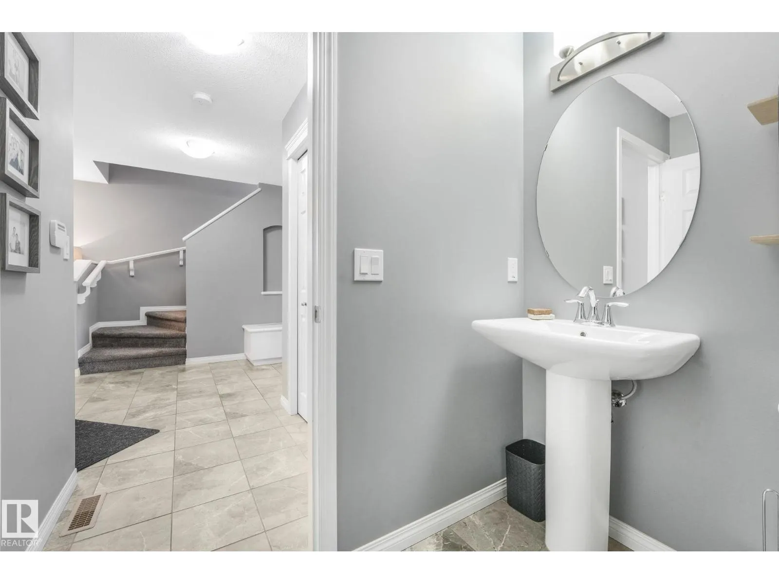 12828 207 ST NW