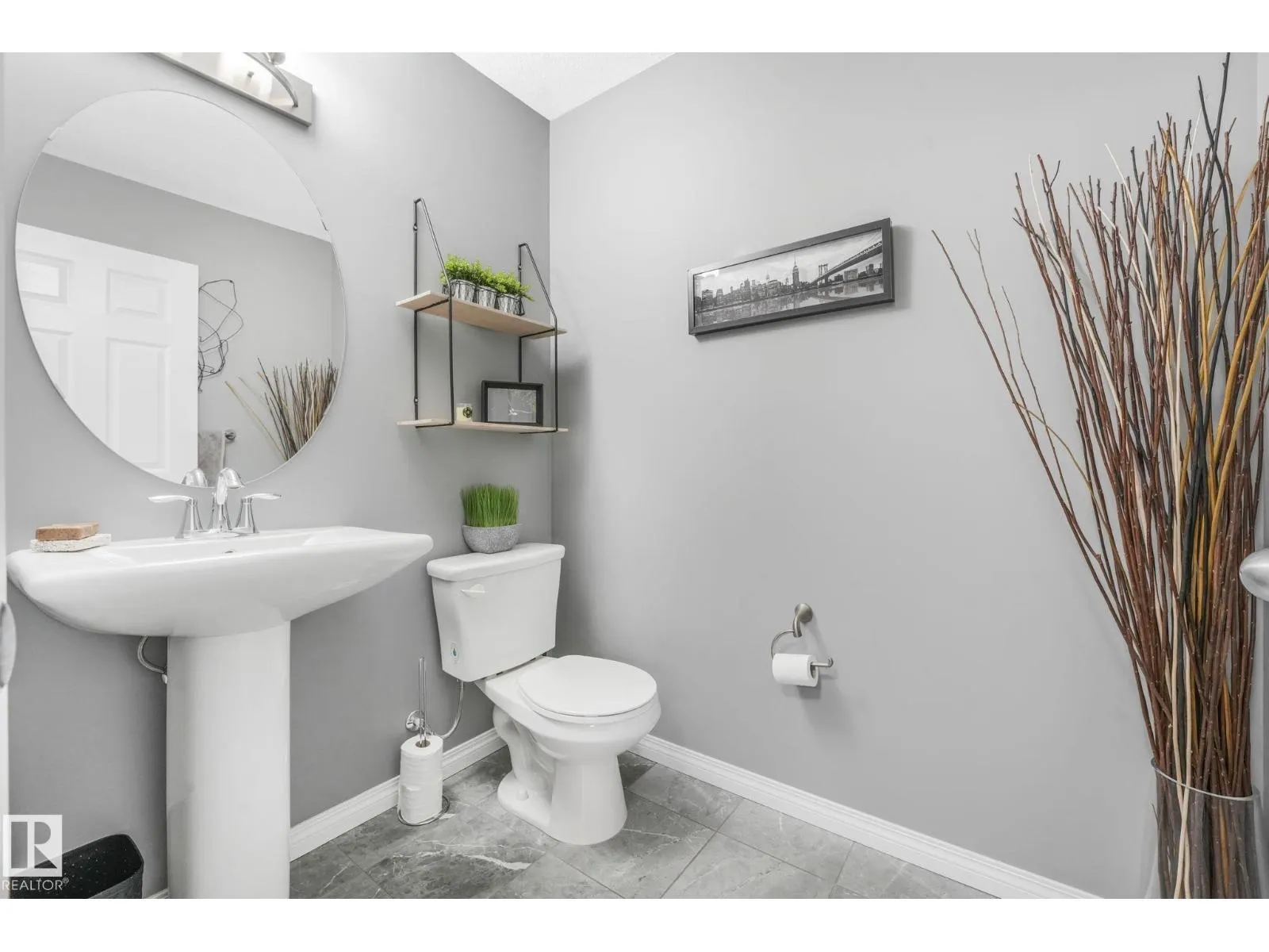 12828 207 ST NW