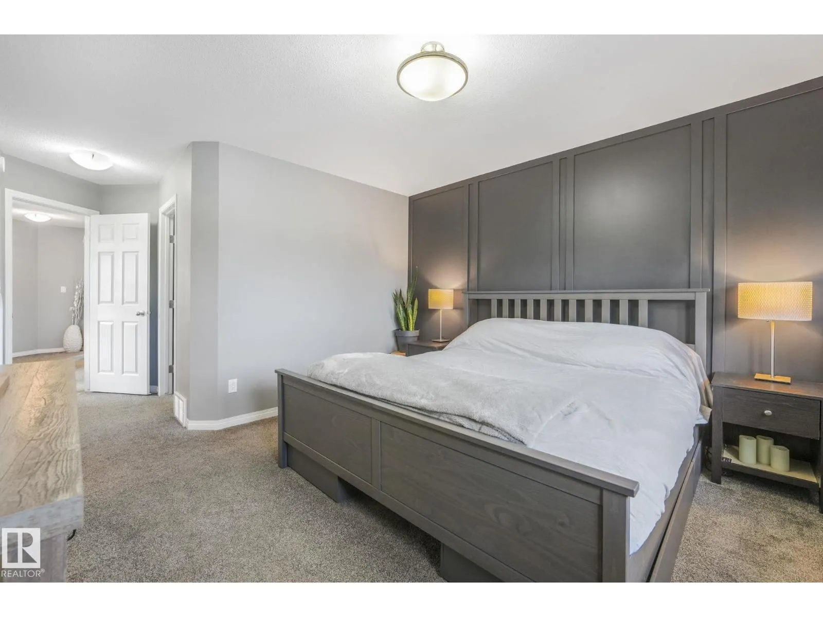 12828 207 ST NW
