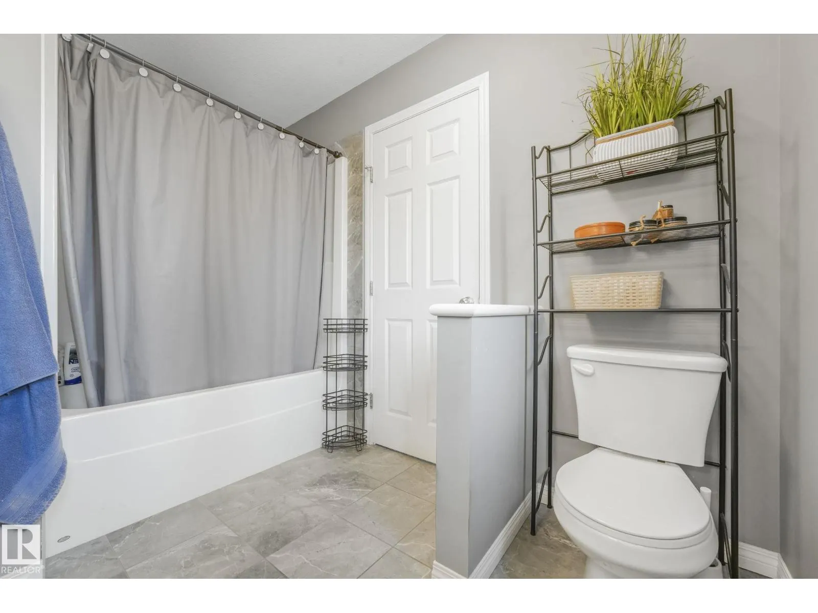 12828 207 ST NW