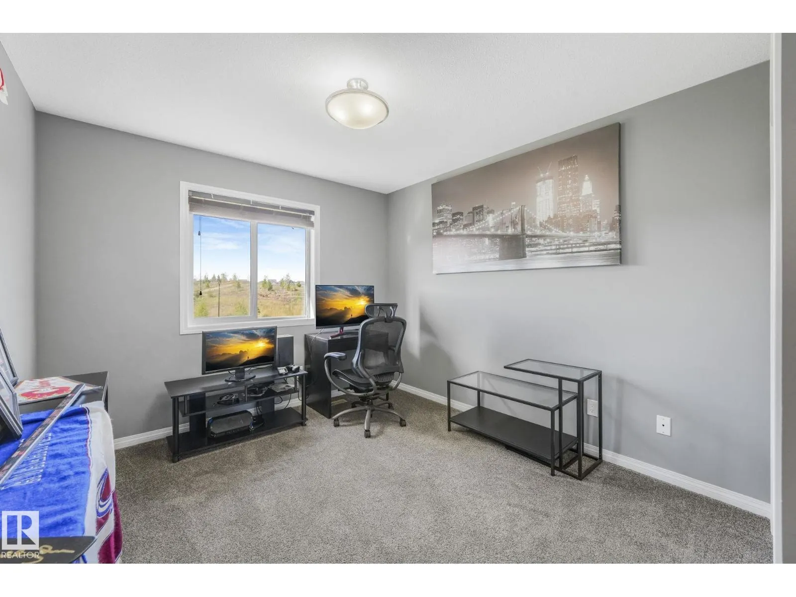 12828 207 ST NW