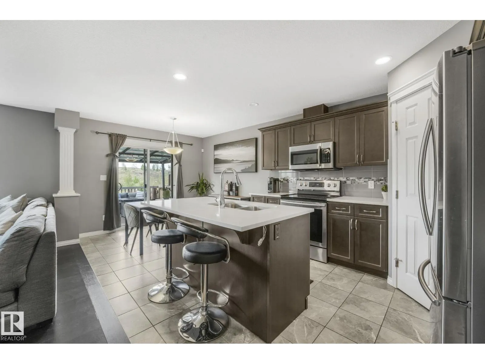 12828 207 ST NW