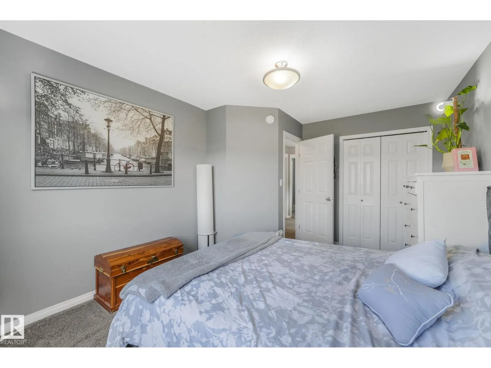 12828 207 ST NW