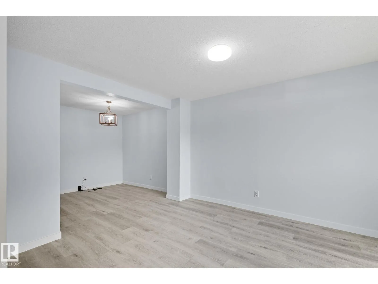 13251 47 ST NW