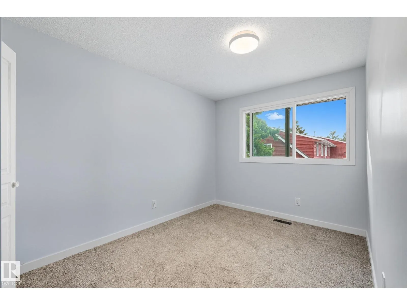 13251 47 ST NW