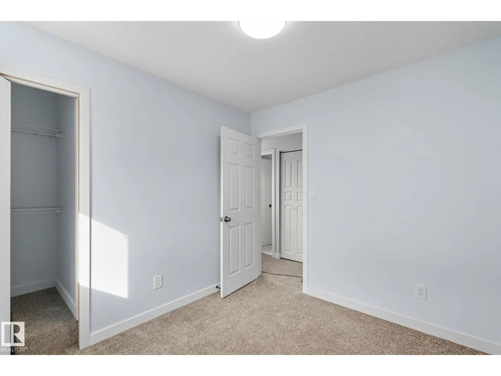 13251 47 ST NW