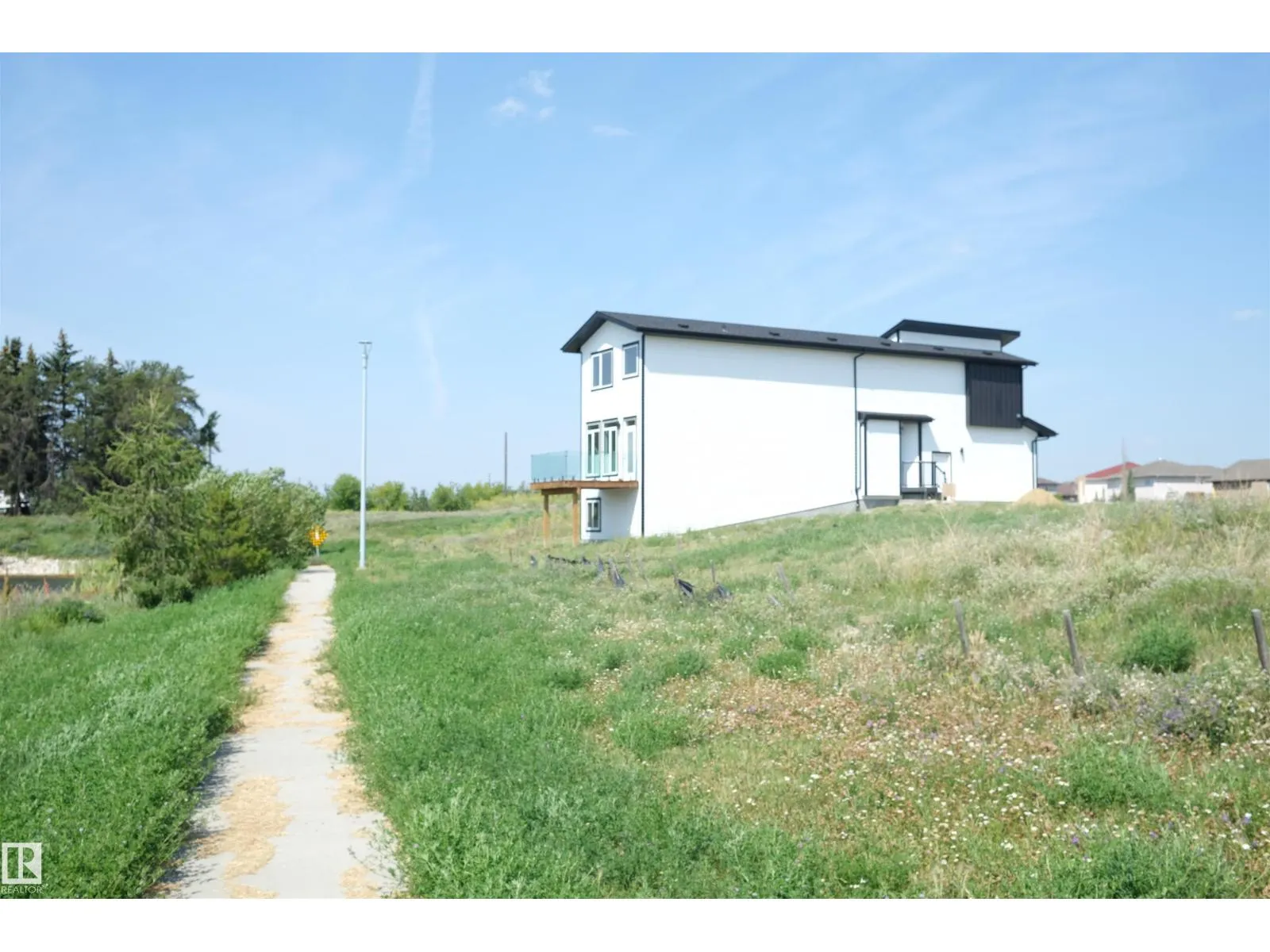9223 156 AV NW
