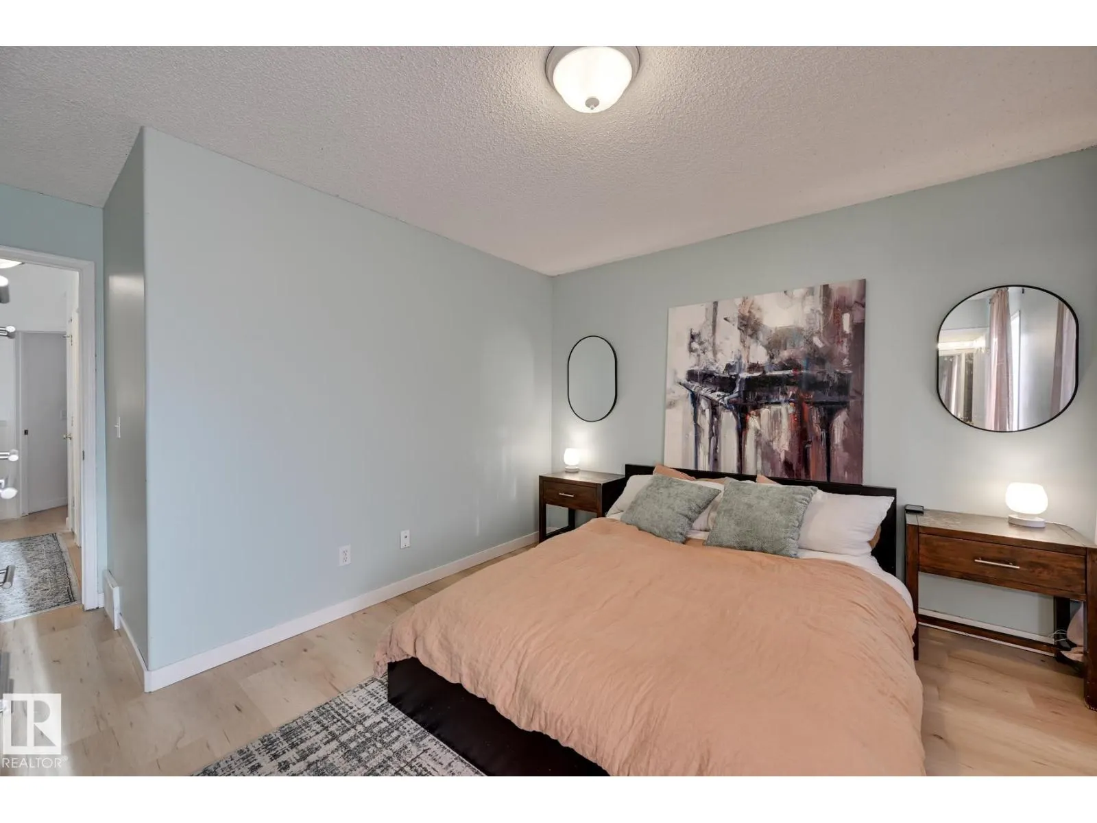 2 WESTWOOD WY