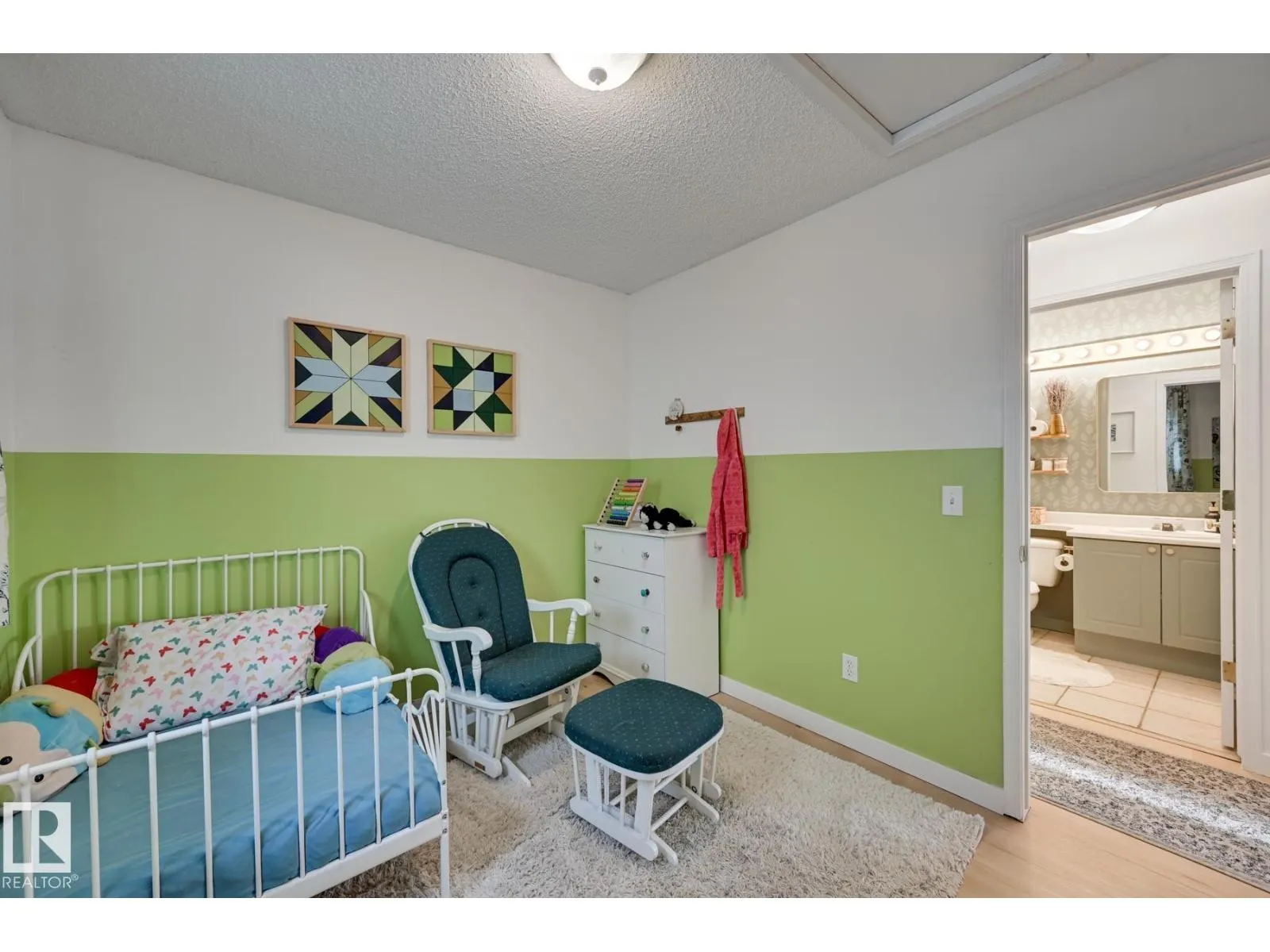 2 WESTWOOD WY