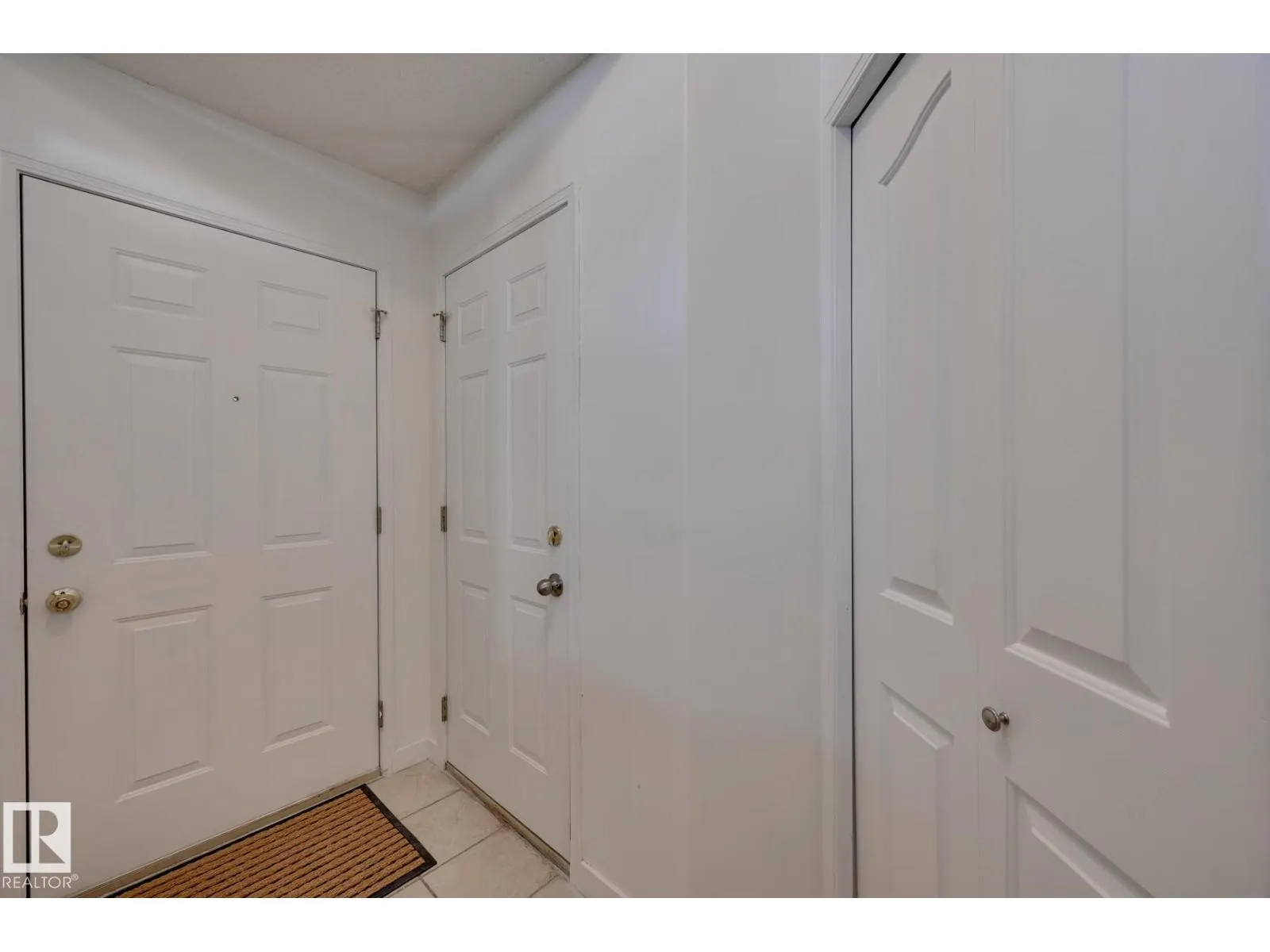 2 WESTWOOD WY