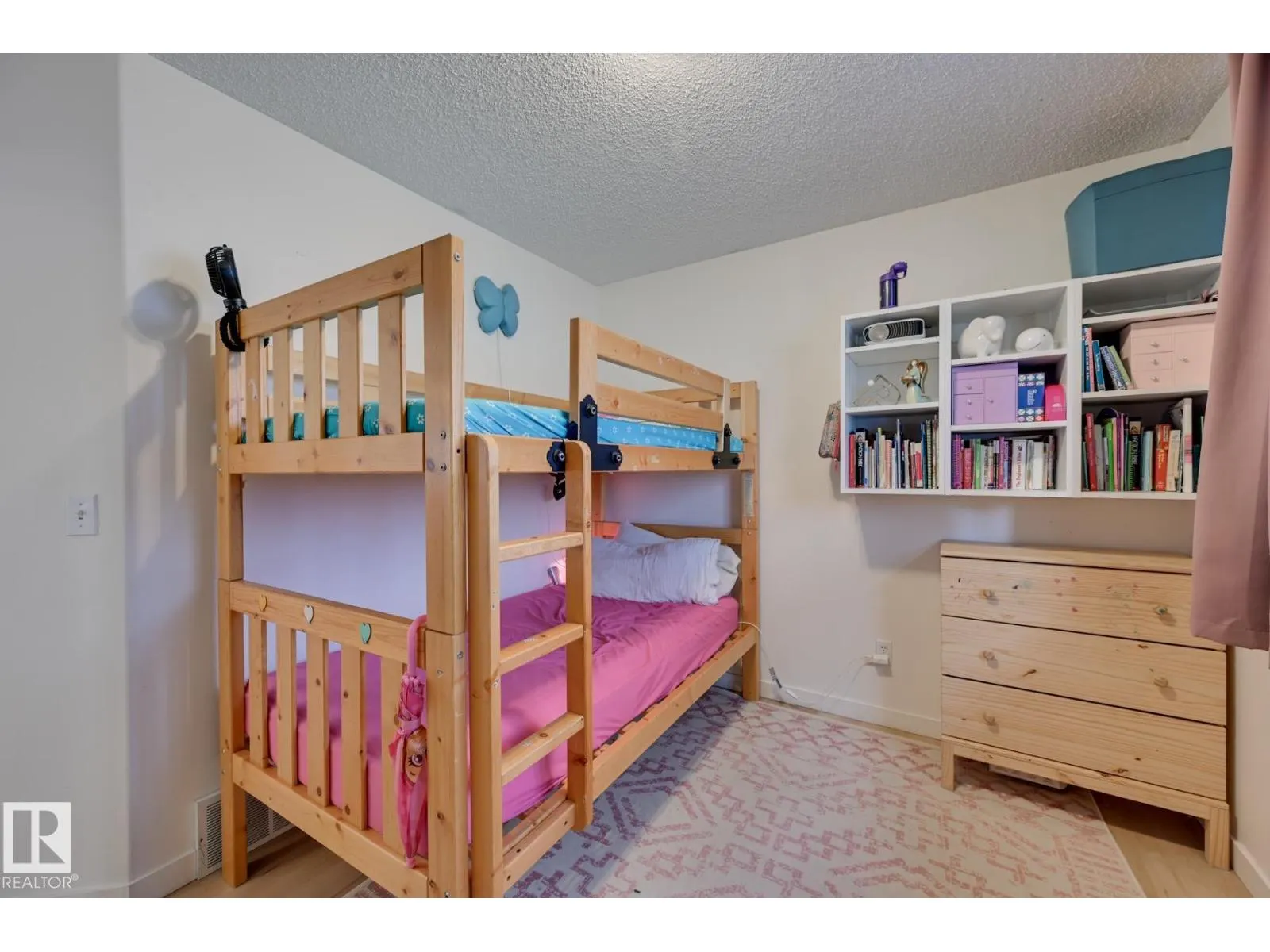 2 WESTWOOD WY