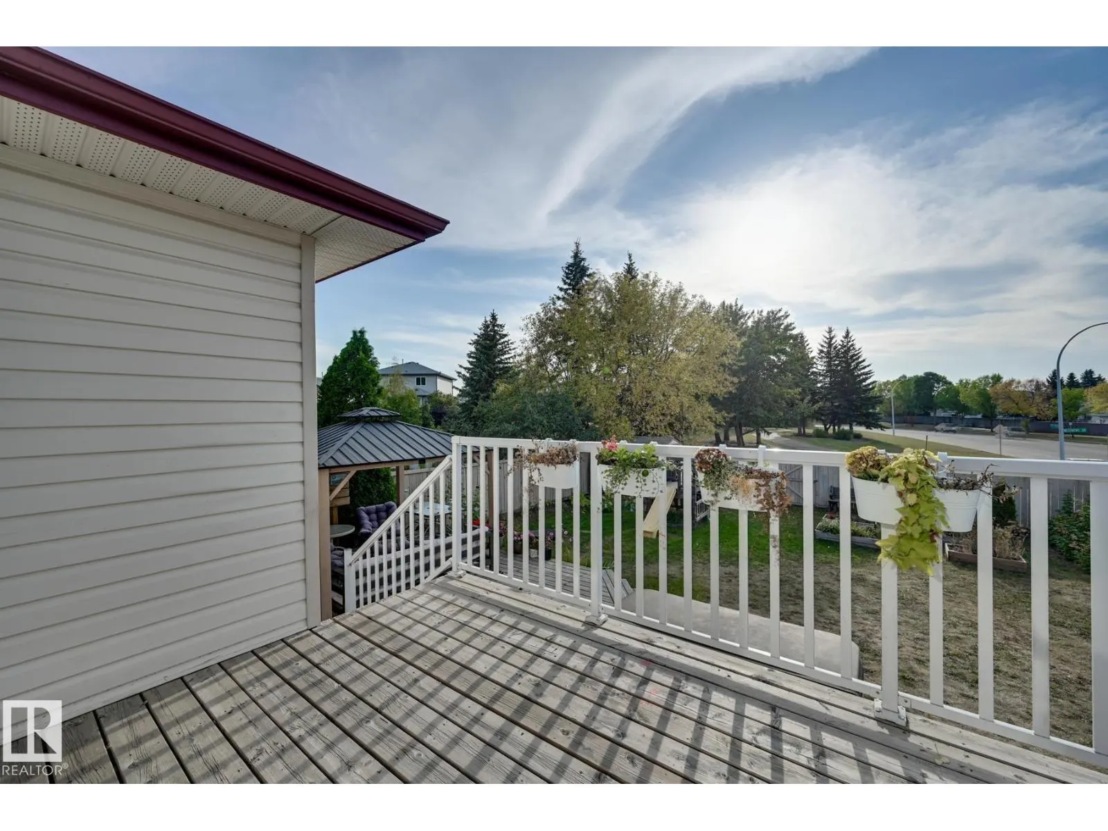 2 WESTWOOD WY