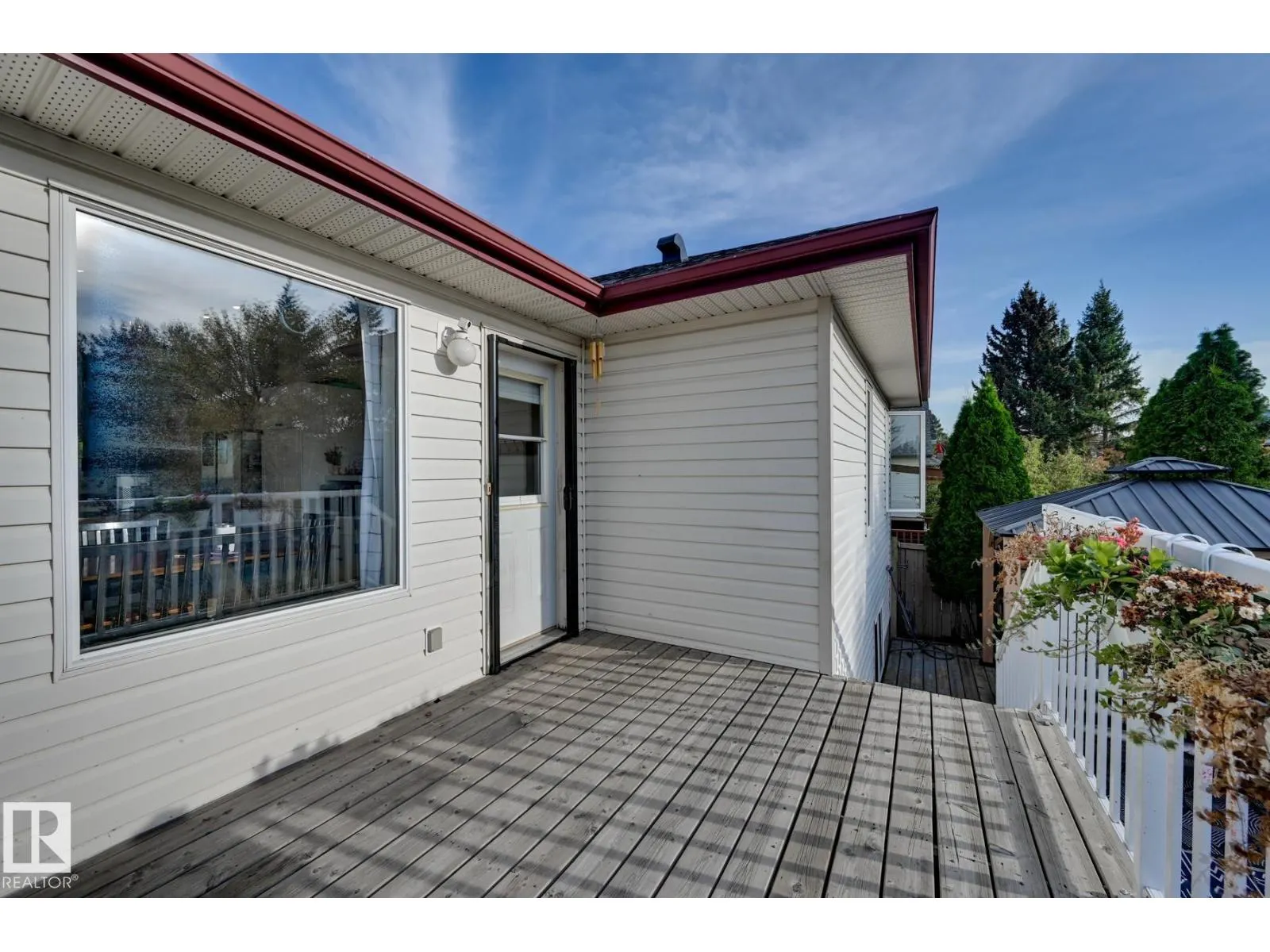 2 WESTWOOD WY