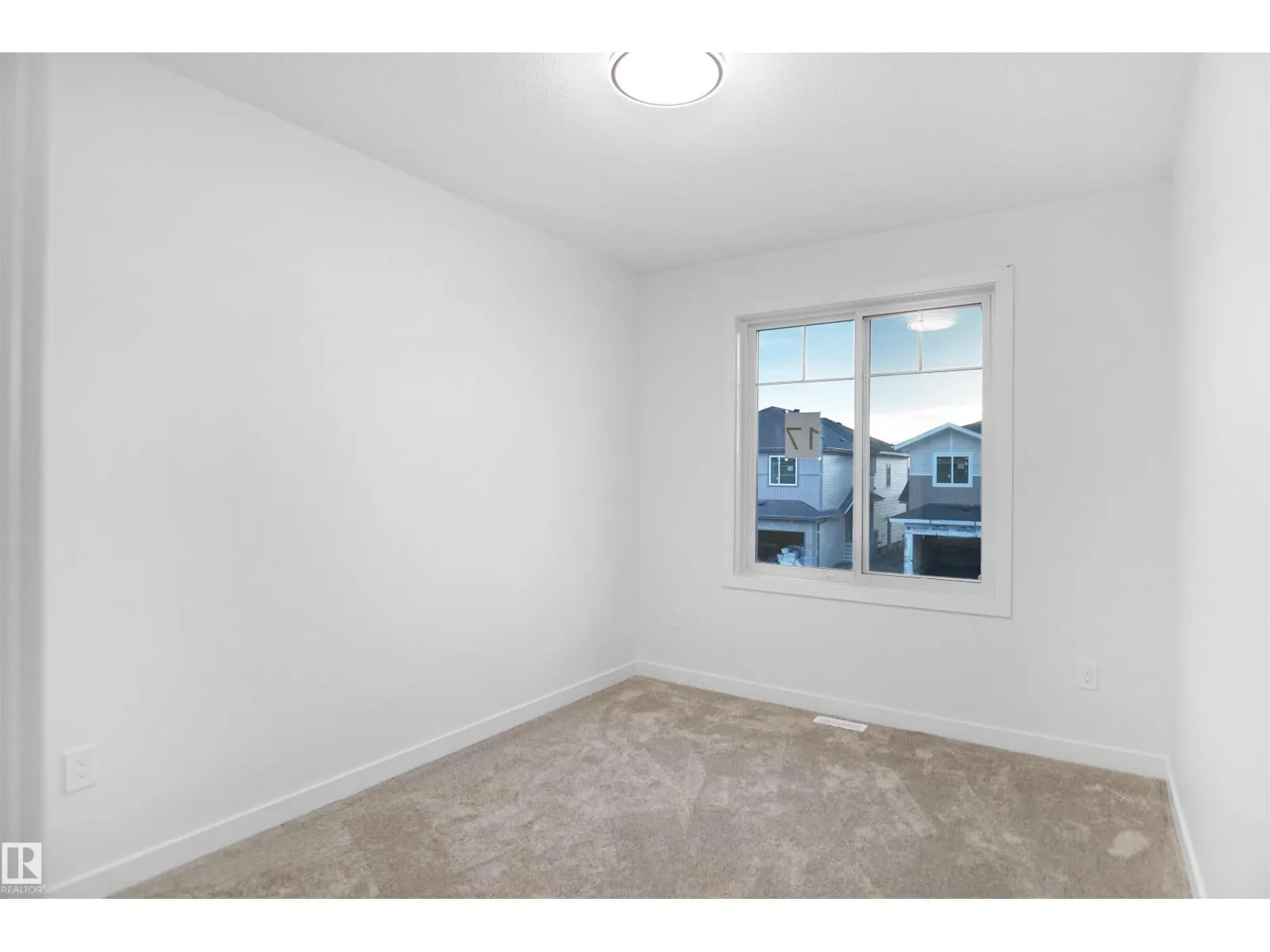 17 AXELWOOD CRESCENT