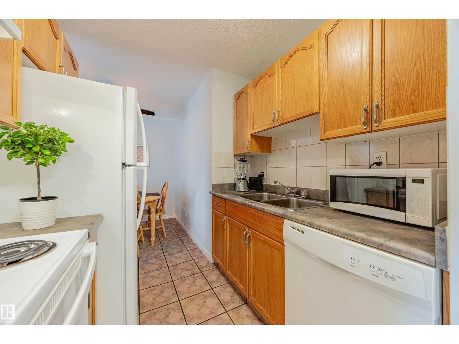 #306 2545 116 ST NW