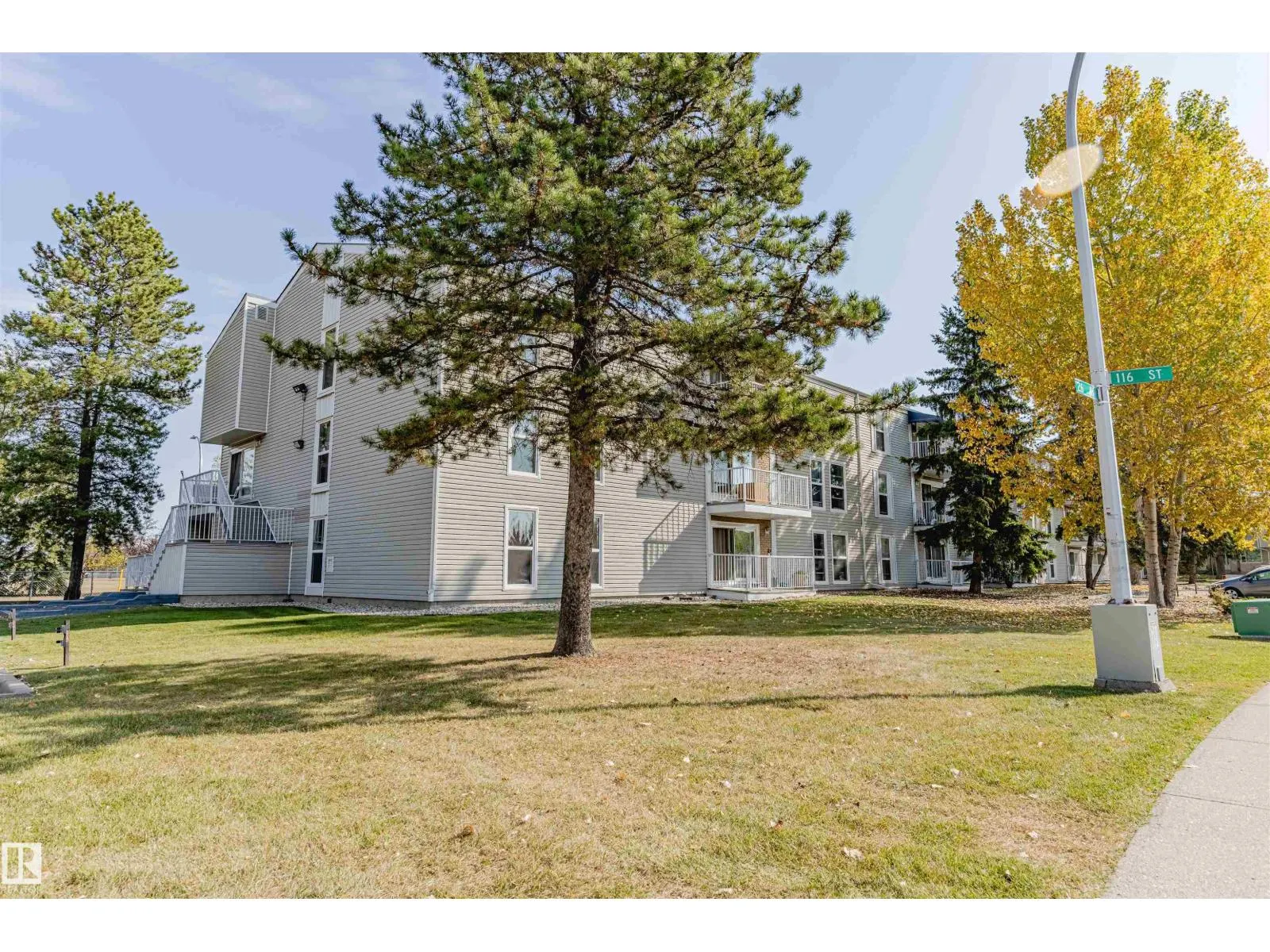 #306 2545 116 ST NW