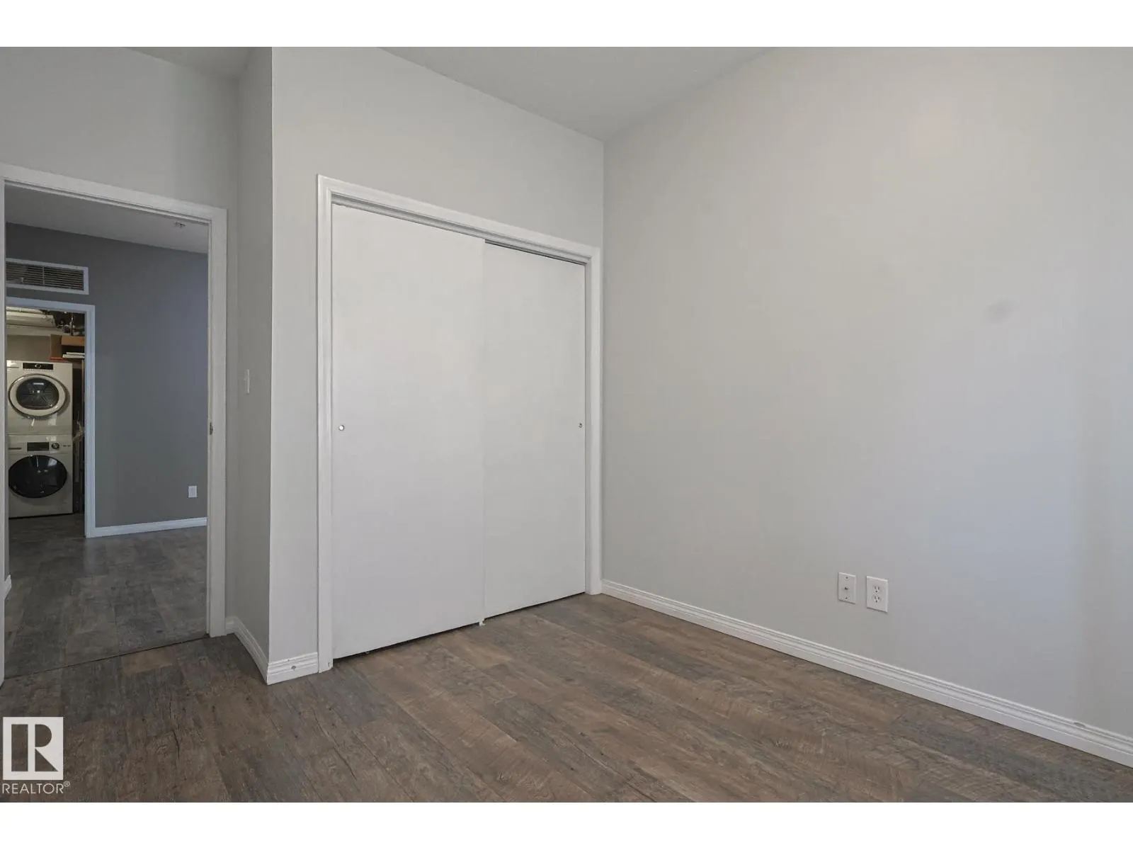 #101 4304 139 AV NW NW