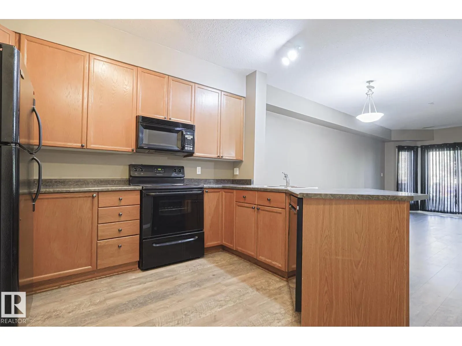 #101 4304 139 AV NW NW