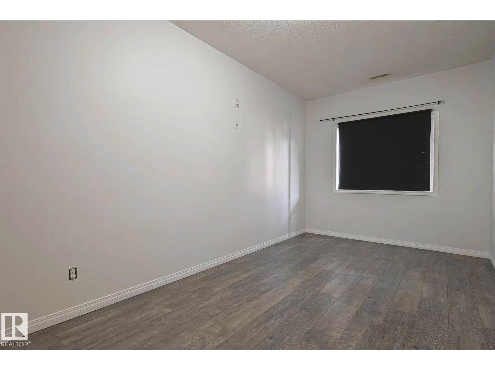 #101 4304 139 AV NW NW