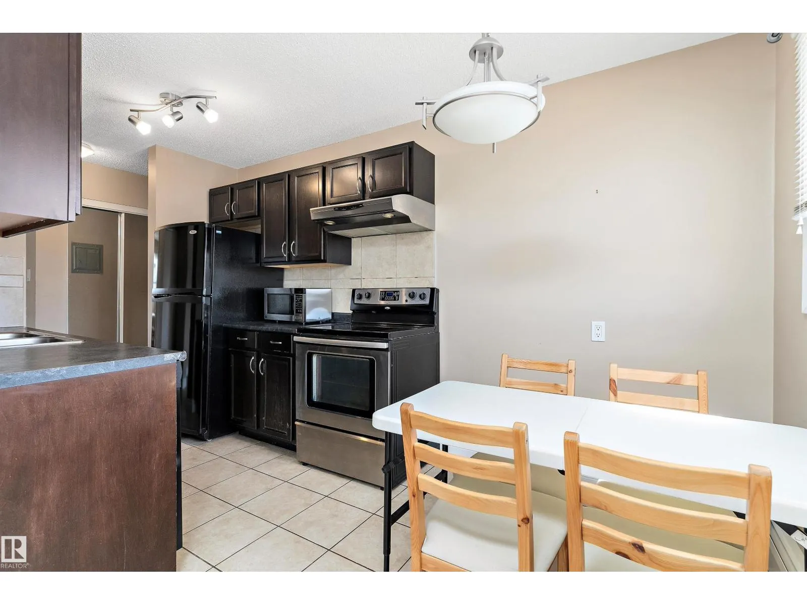 #303 10149 83 AV NW