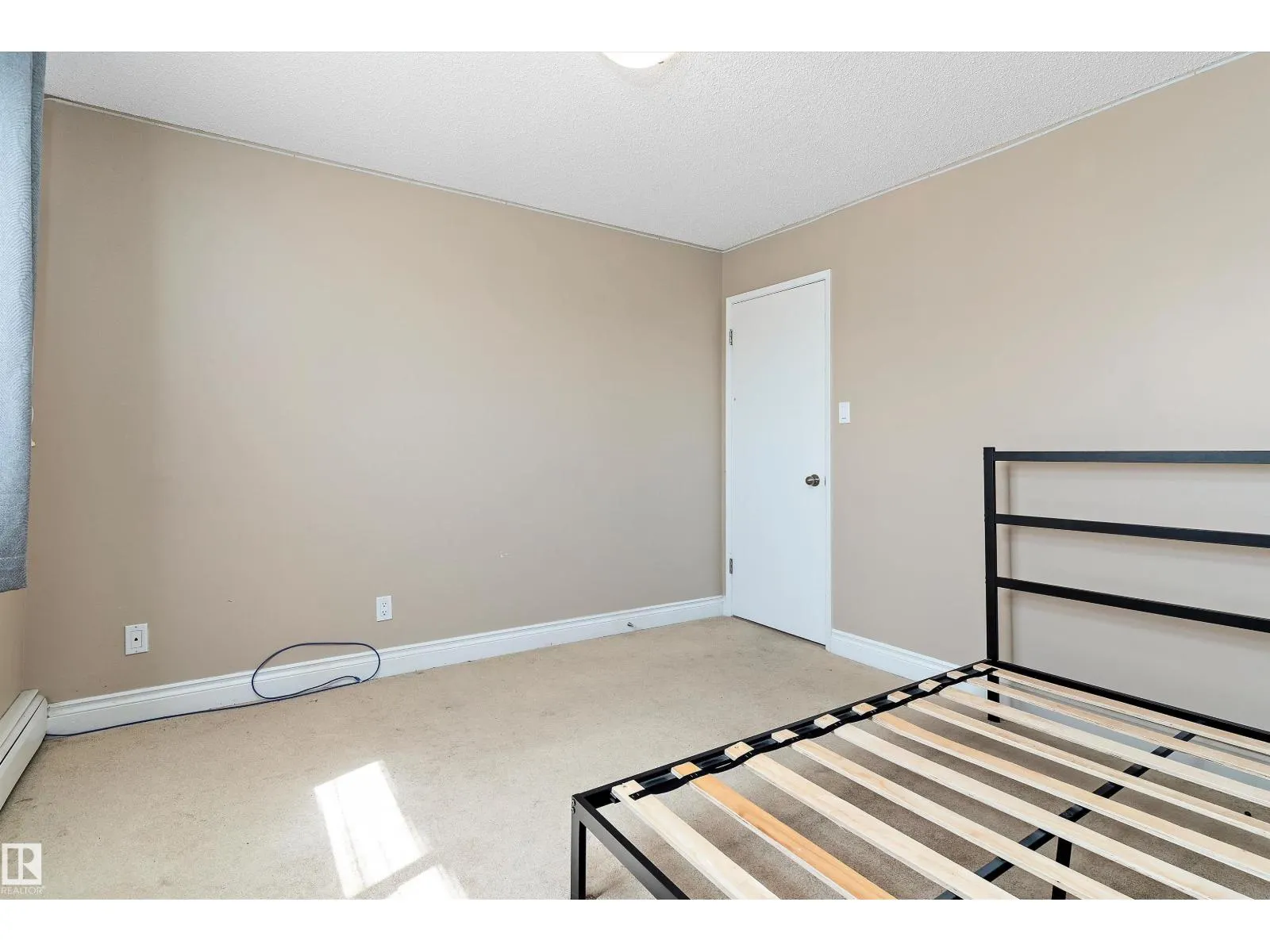 #303 10149 83 AV NW
