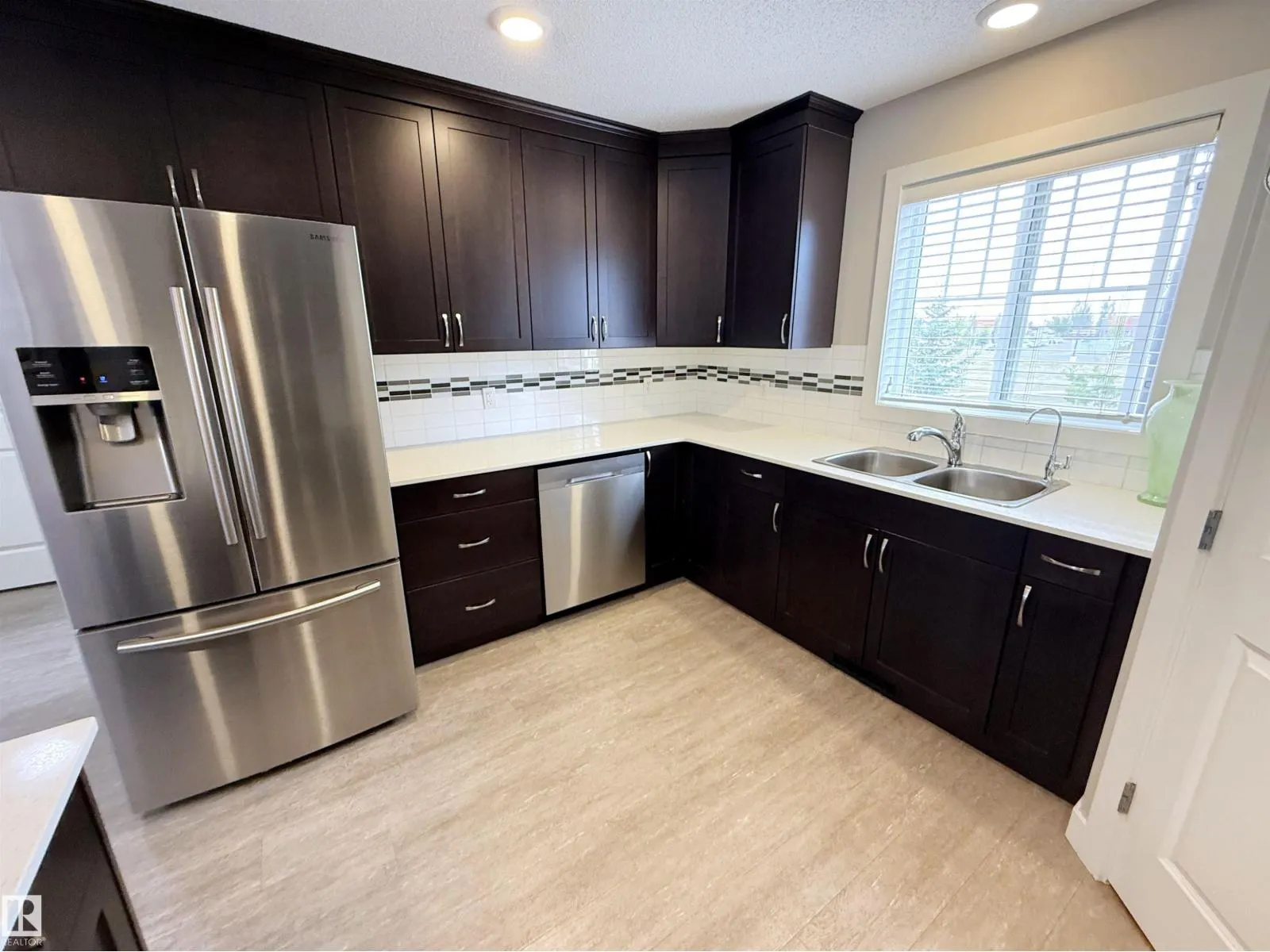 #41 50 MCLAUGHLIN DR