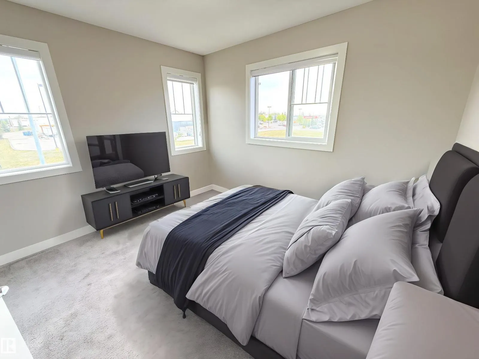 #41 50 MCLAUGHLIN DR