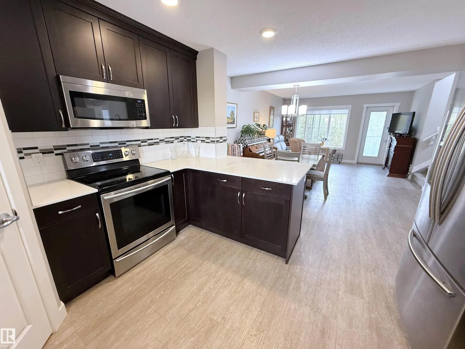 #41 50 MCLAUGHLIN DR