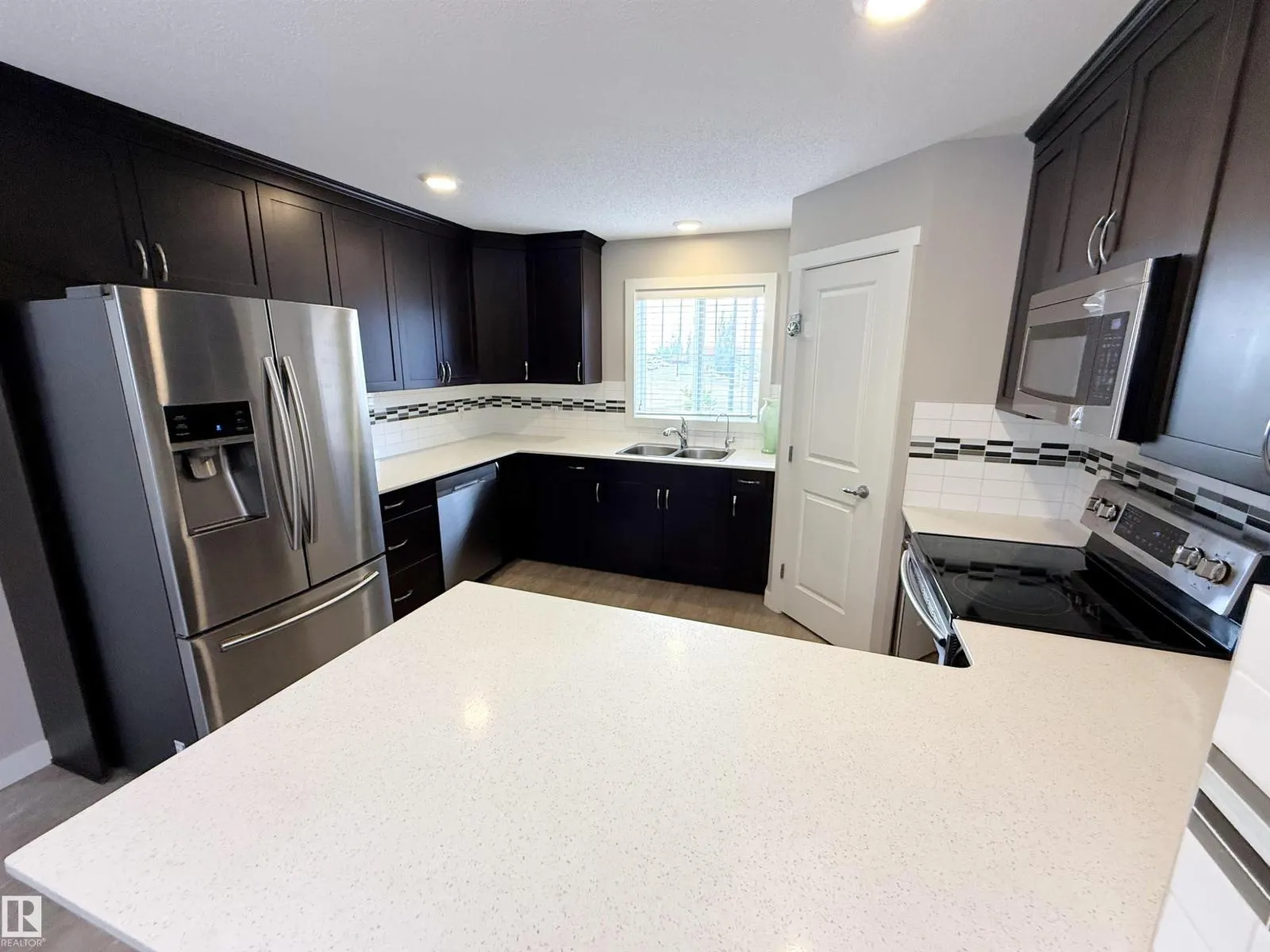 #41 50 MCLAUGHLIN DR