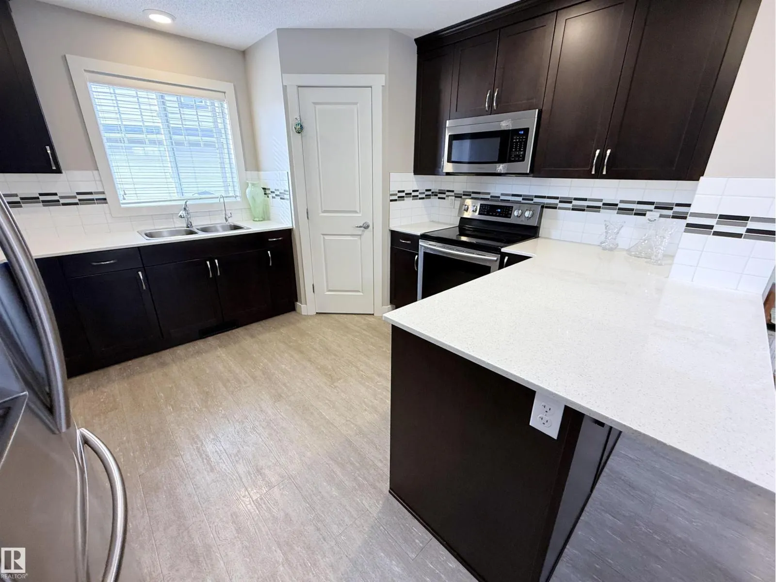 #41 50 MCLAUGHLIN DR