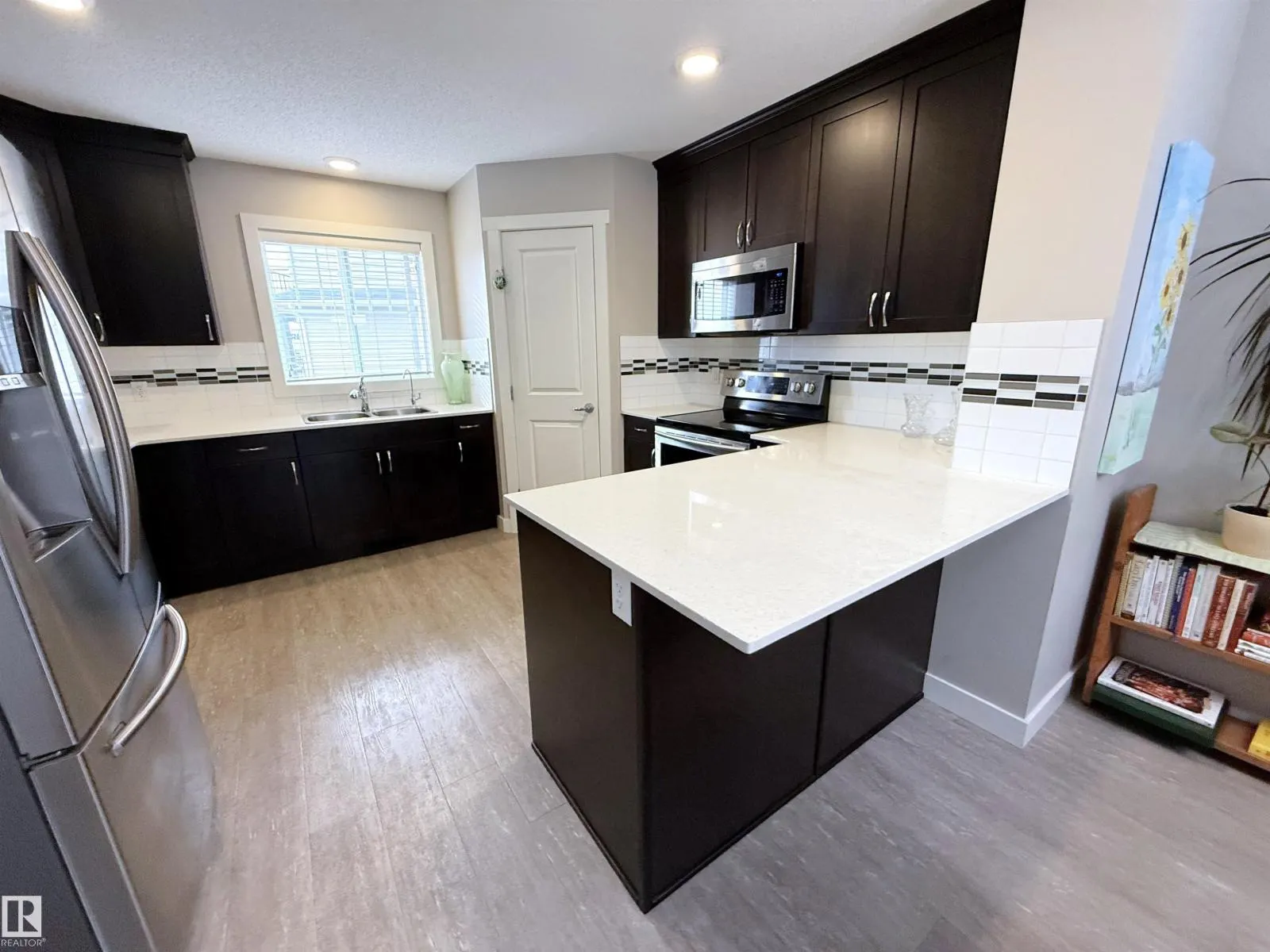 #41 50 MCLAUGHLIN DR