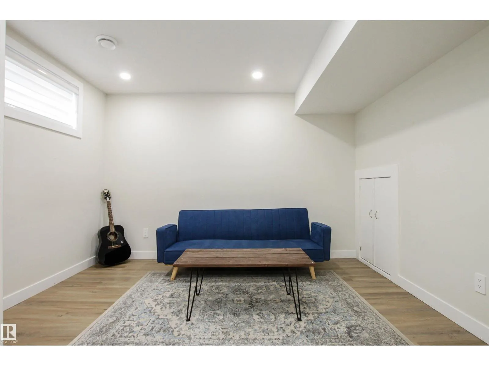 26 AMBLESIDE WY