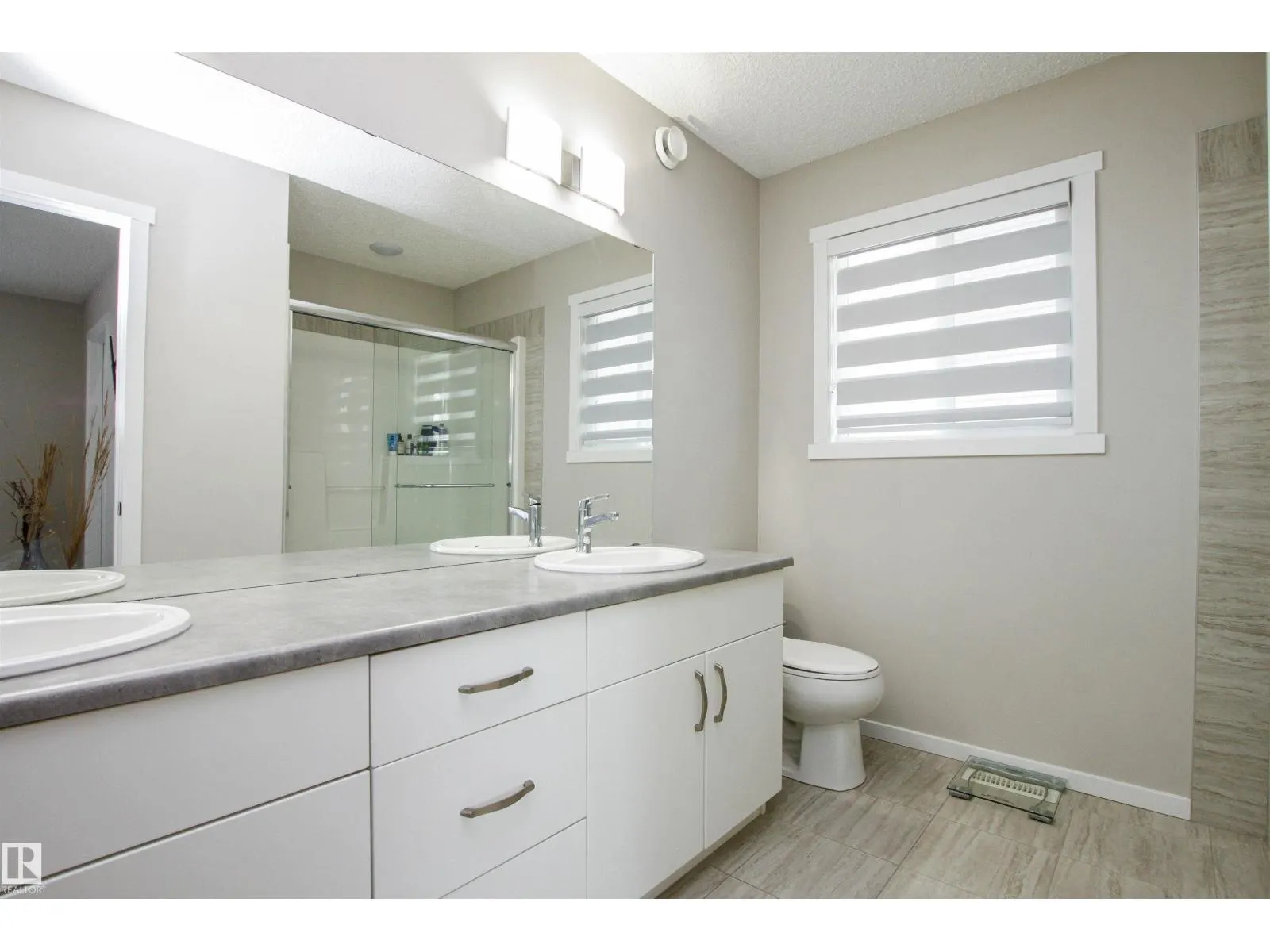 26 AMBLESIDE WY